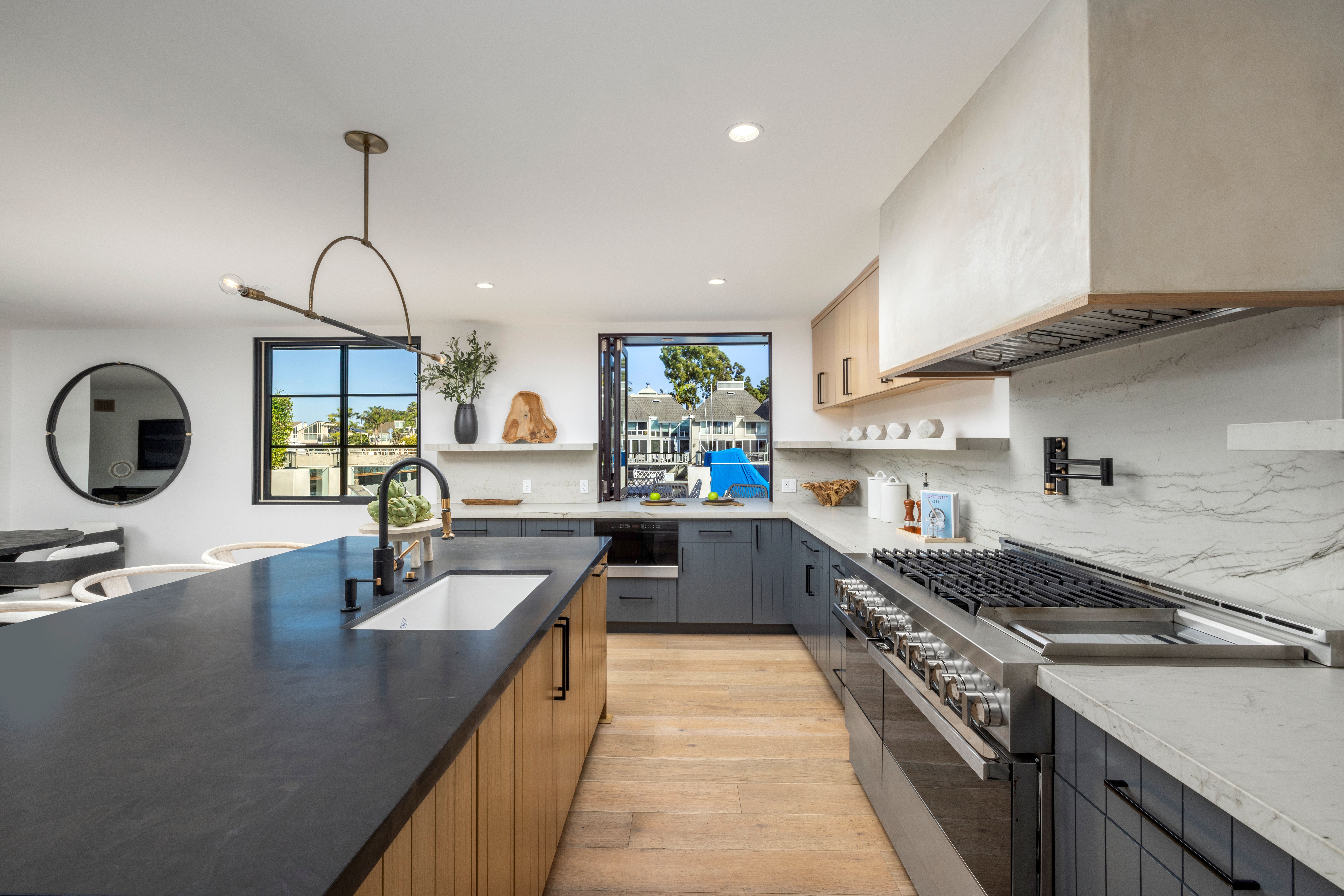 4072 Humboldt Drive 