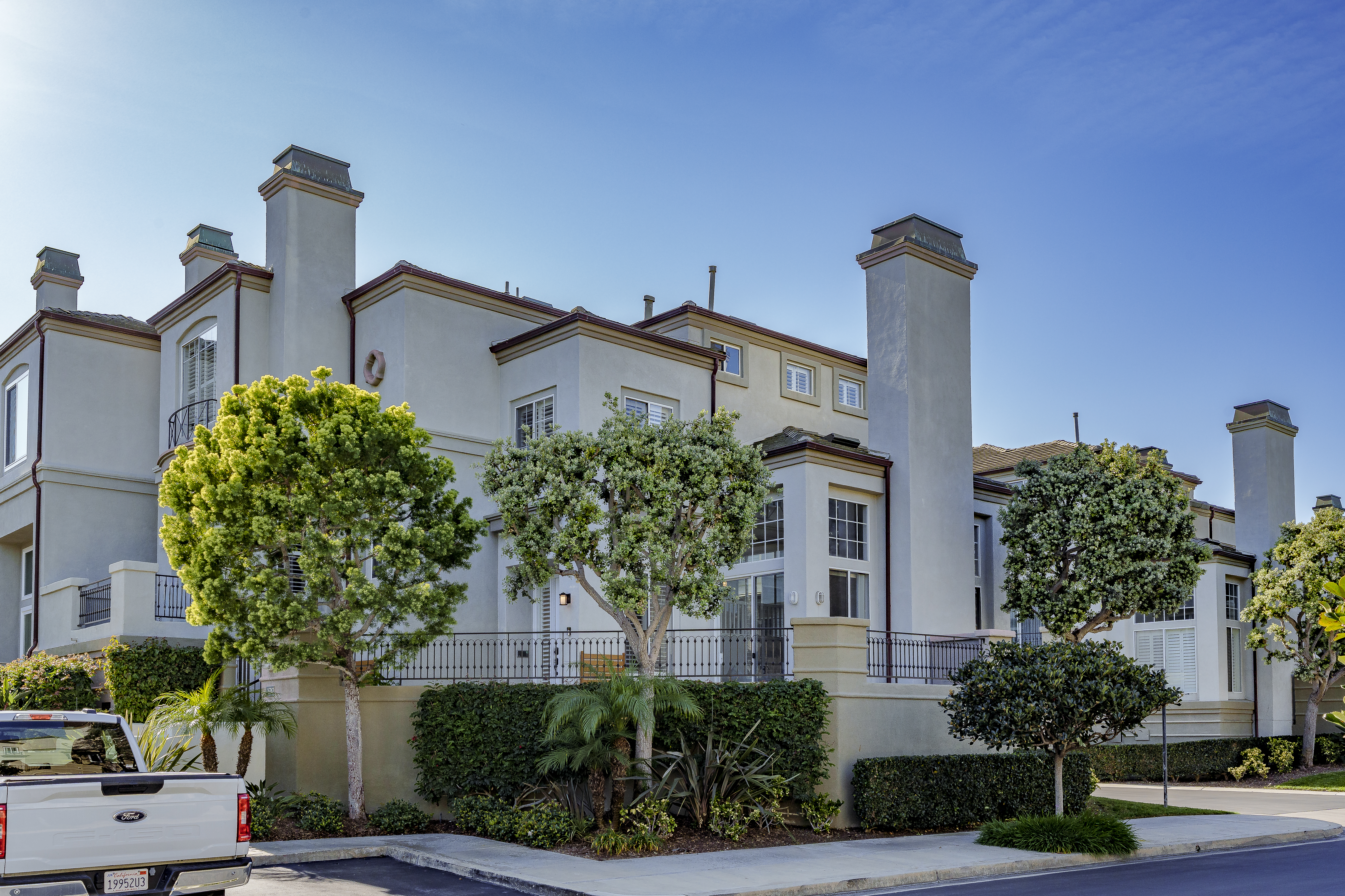 6242 Surfboard Circle 