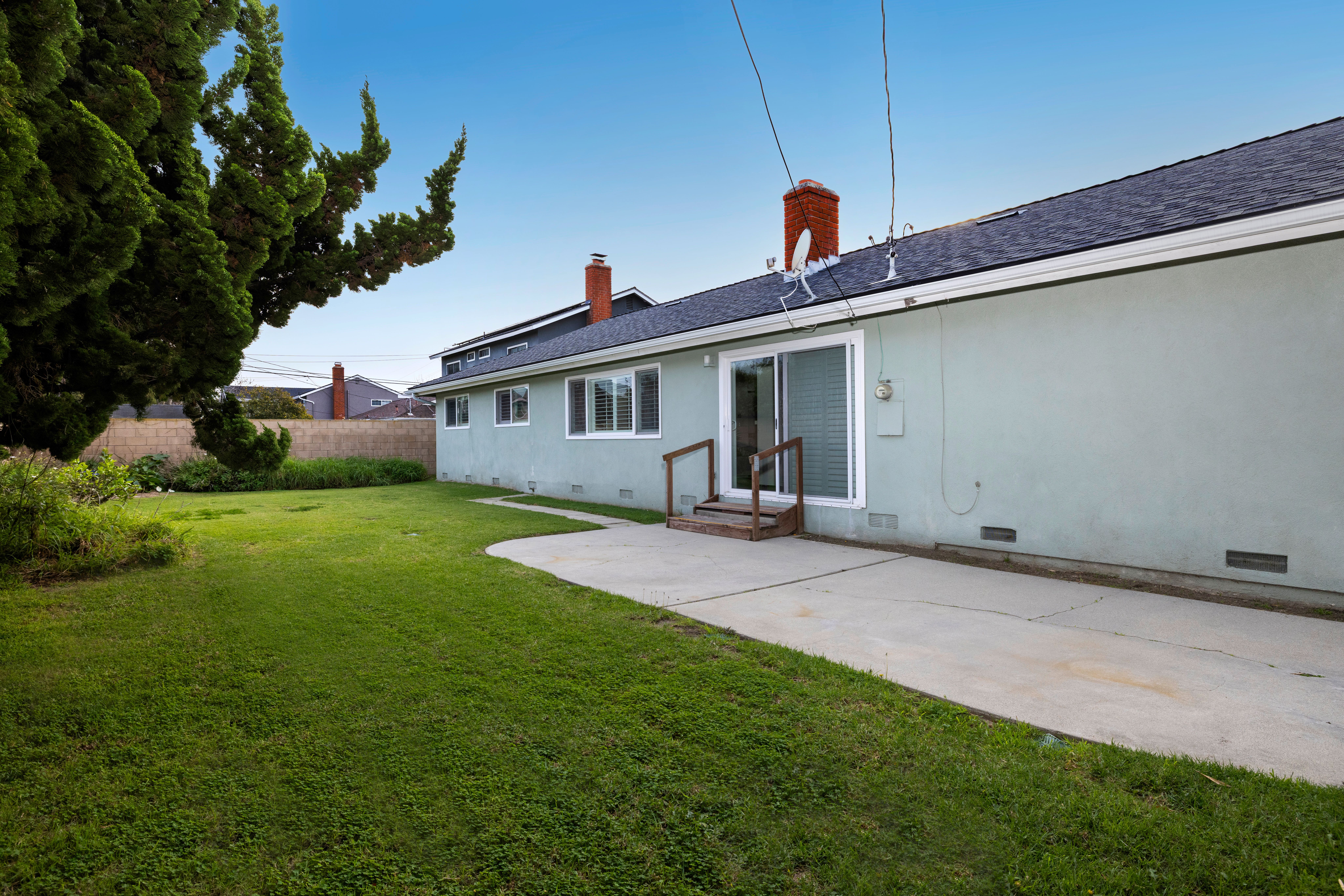 18828 Santa Mariana Street 