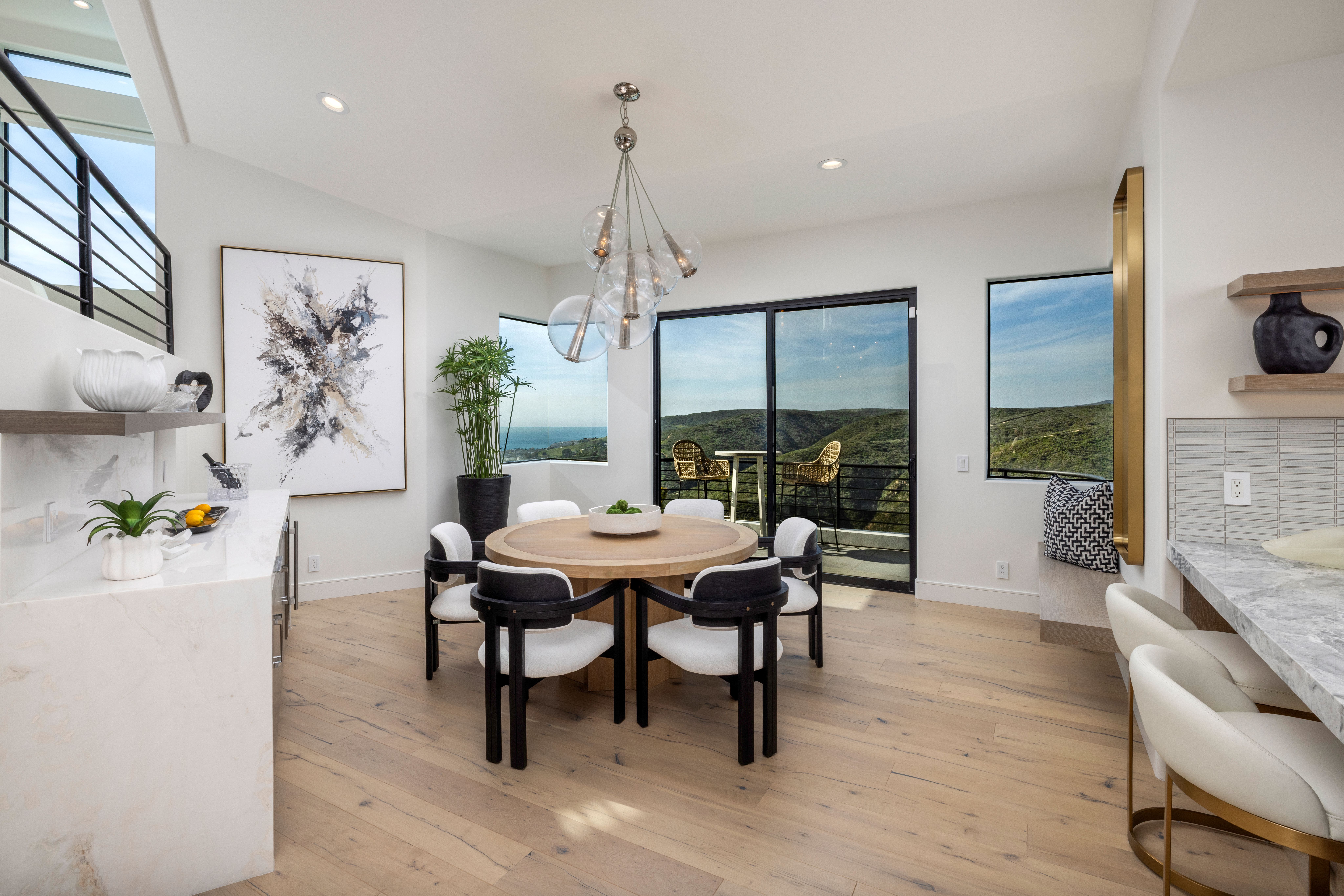1425 Skyline Drive 