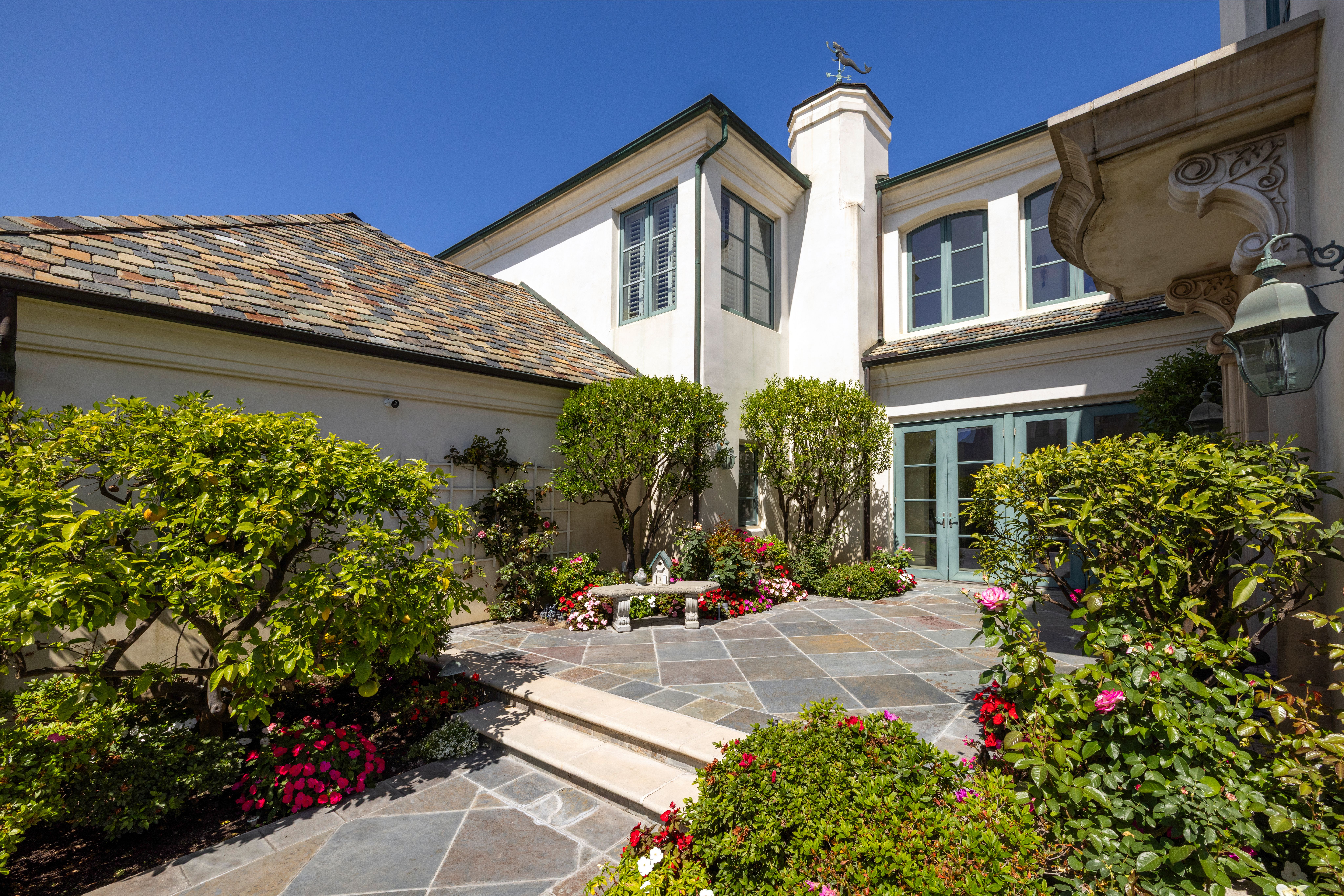 3322 Devon Circle 