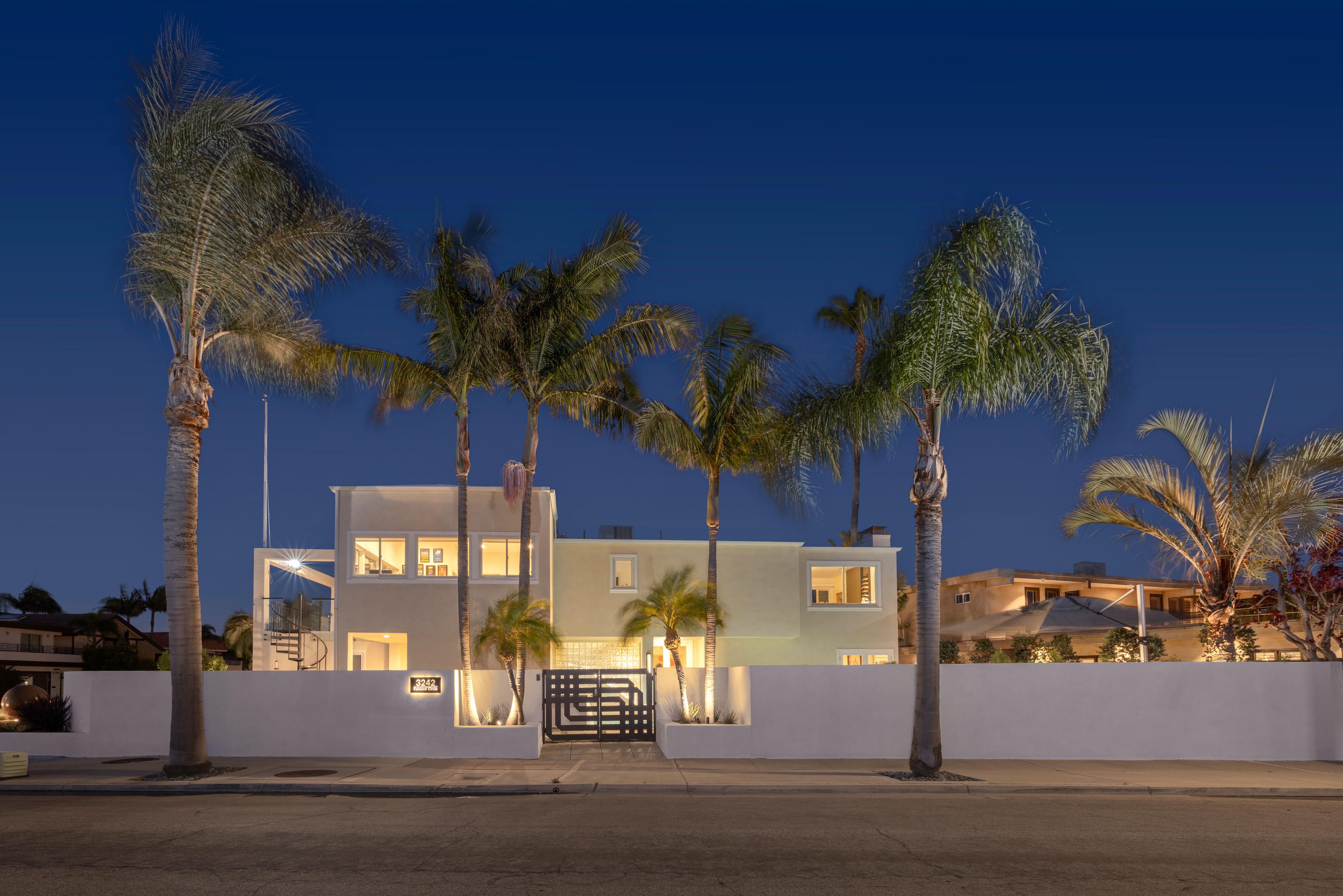 3242 Falkland Circle 