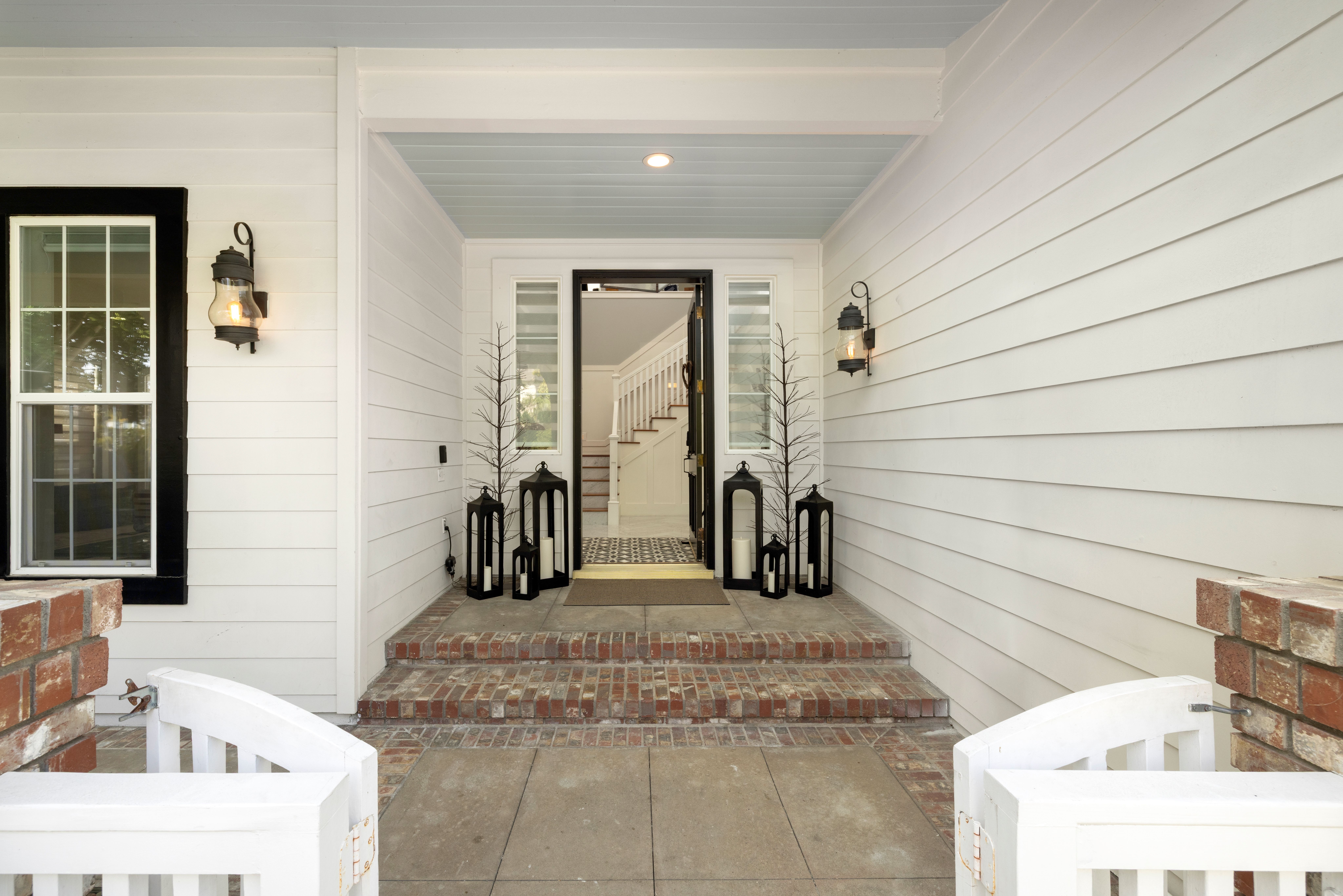 19531 Peninsula Lane 