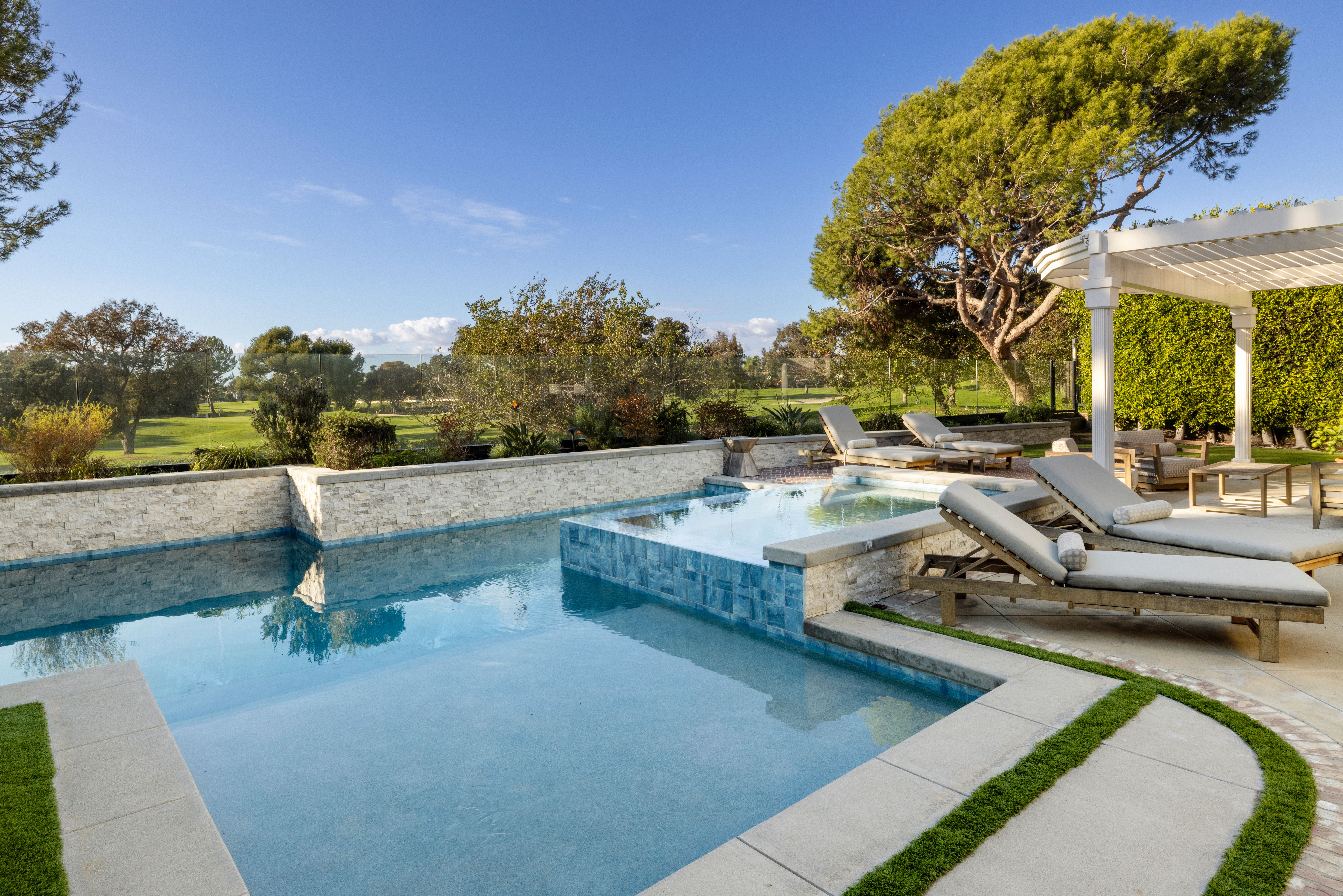 19531 Peninsula Lane 