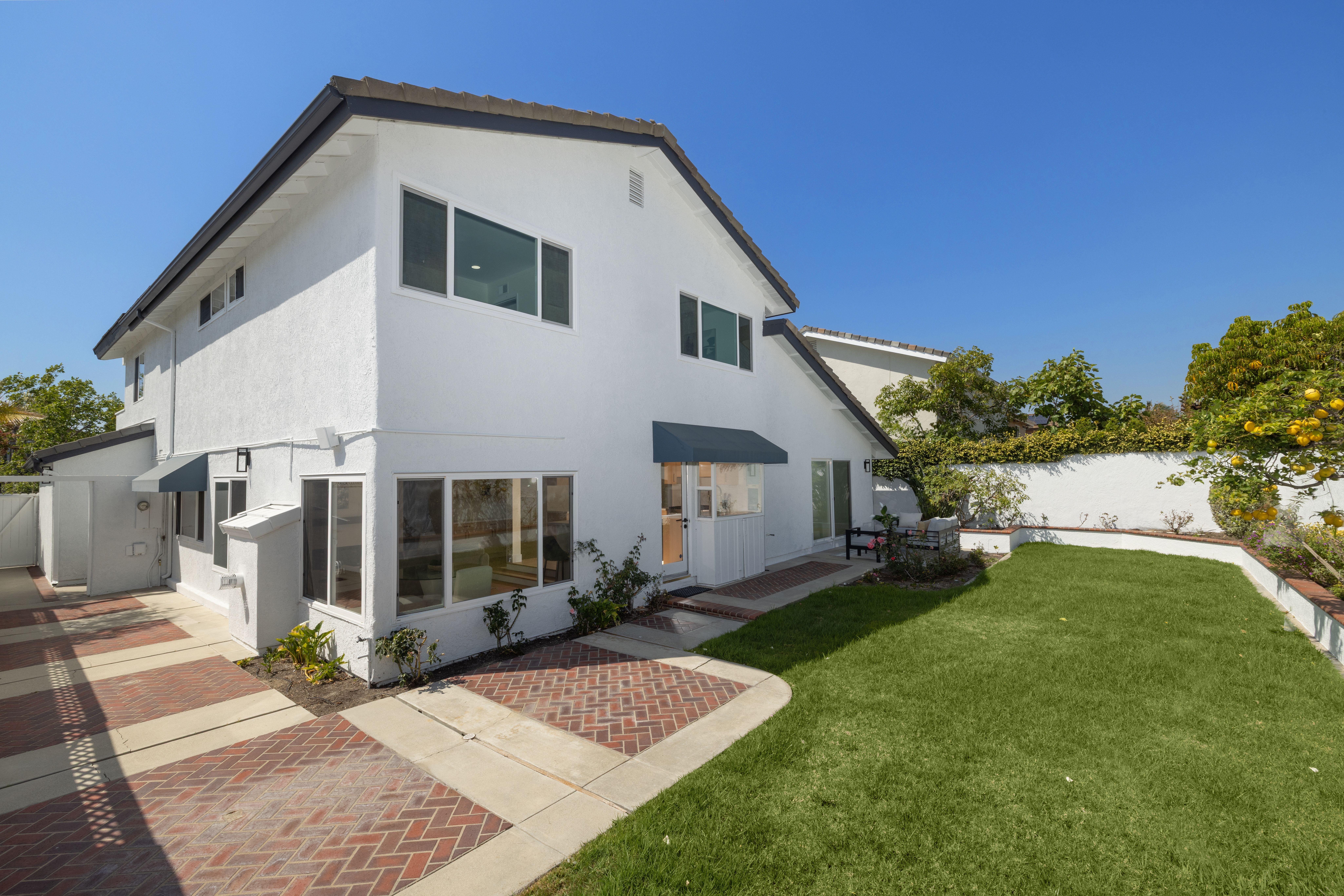 3834 Mistral Drive 