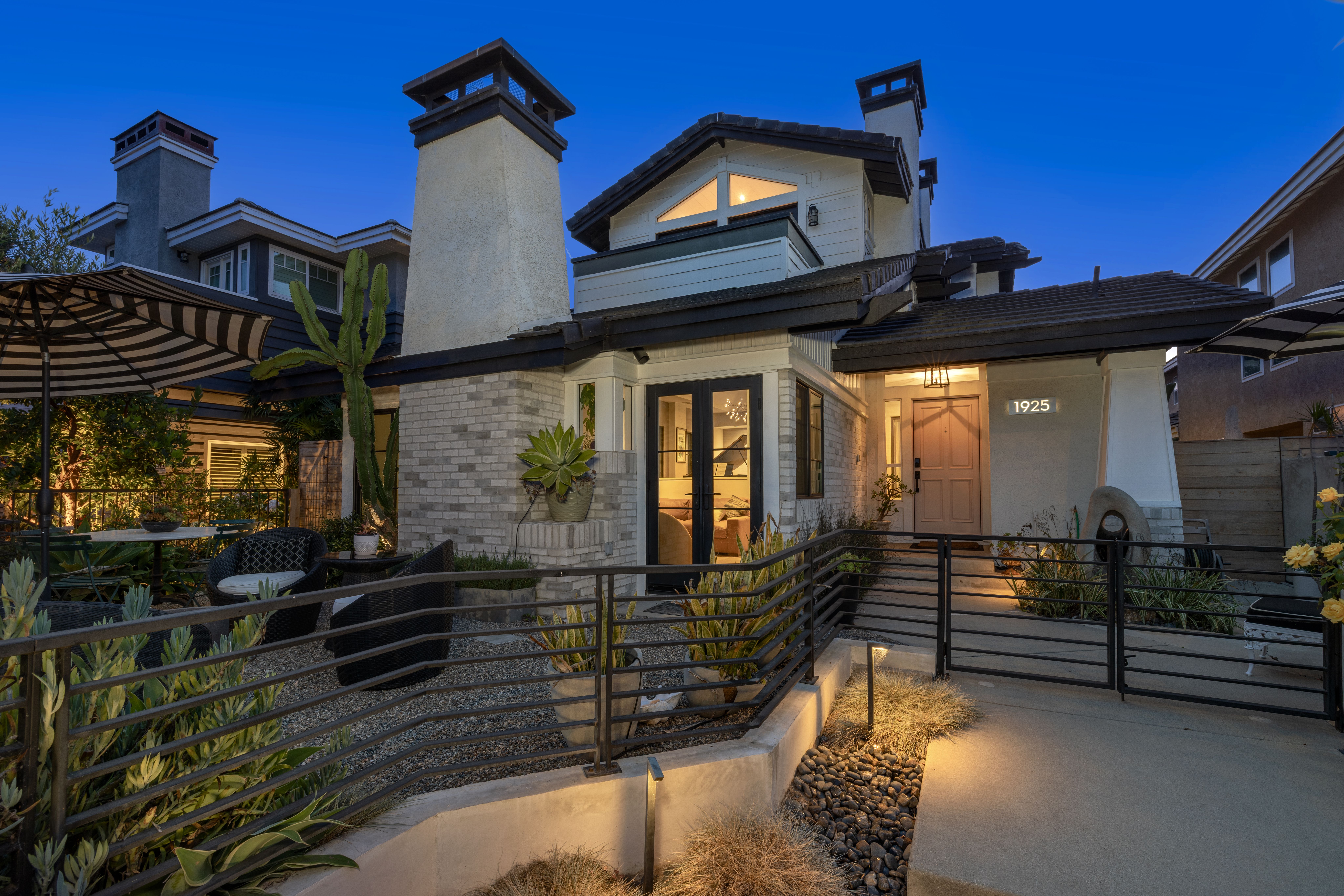 1925 Lake Street 