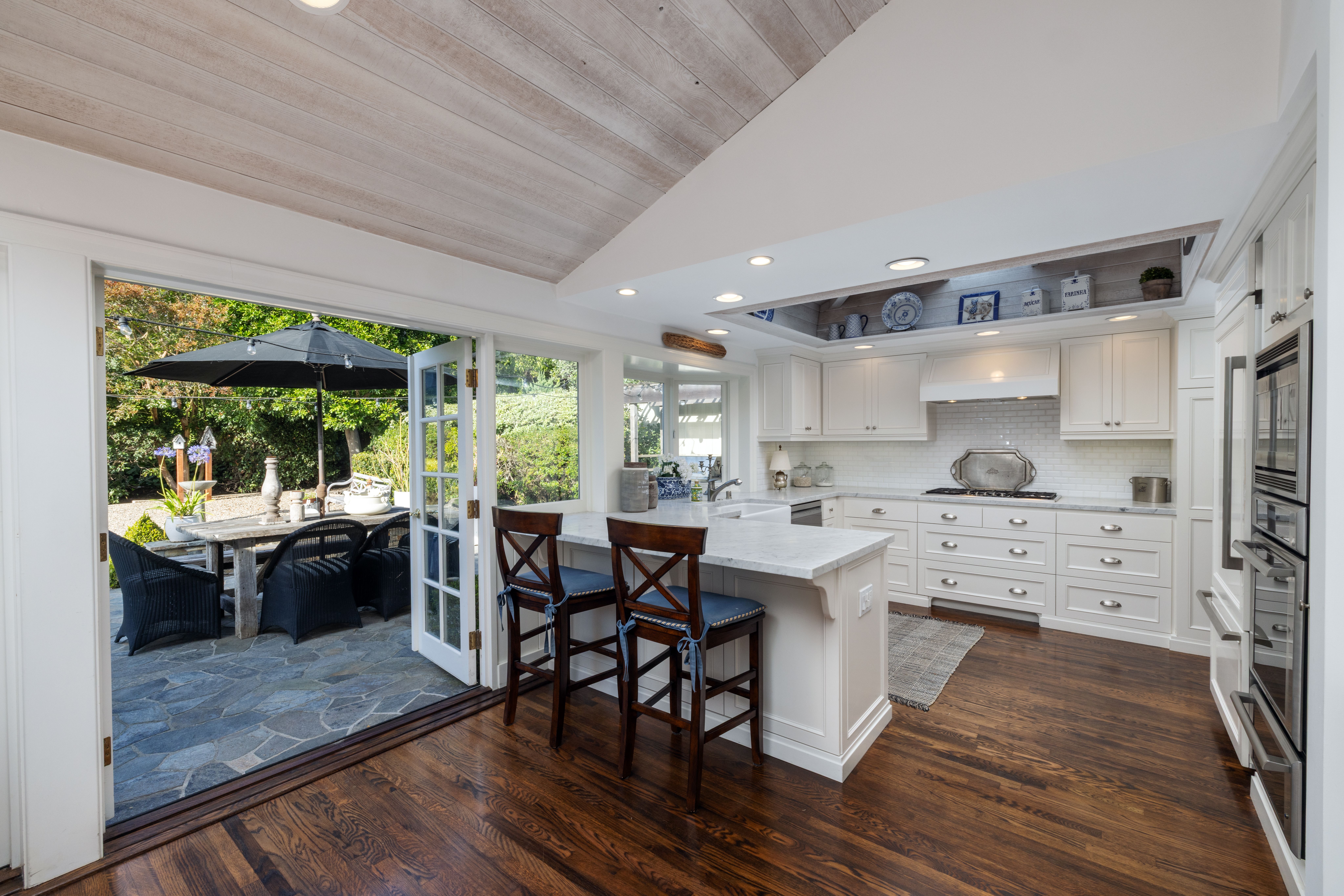 877 Sandcastle Drive 