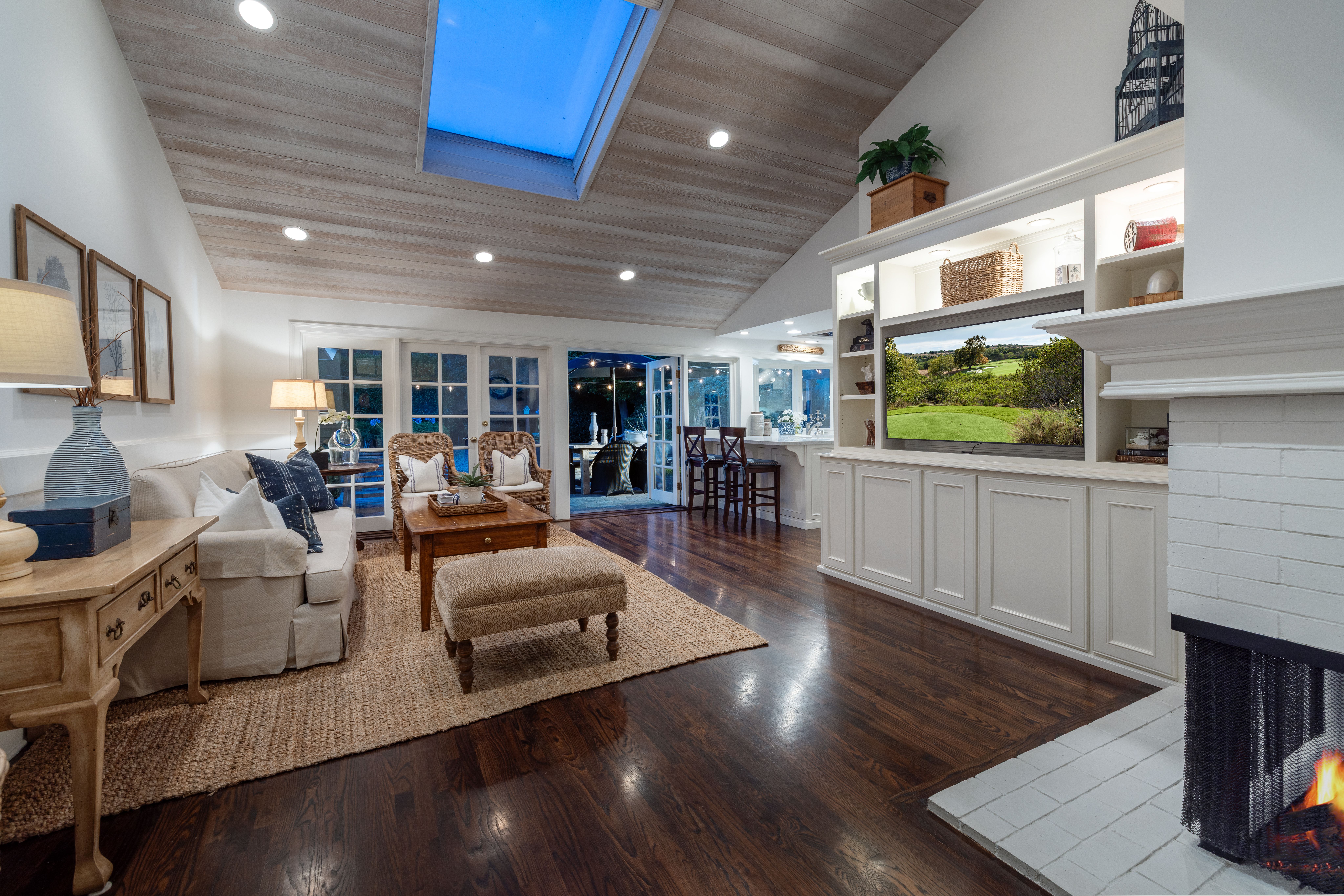877 Sandcastle Drive 