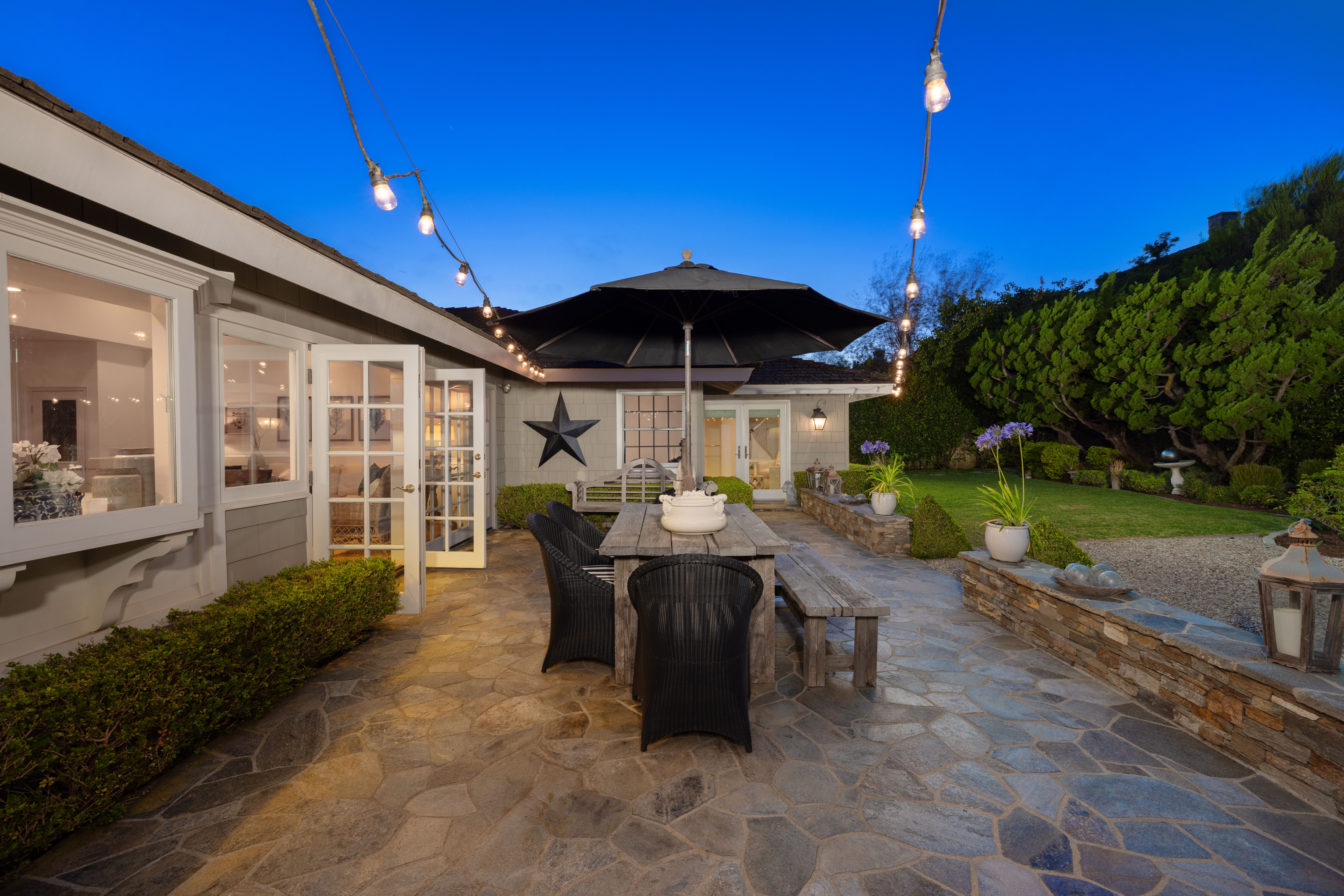 877 Sandcastle Drive 