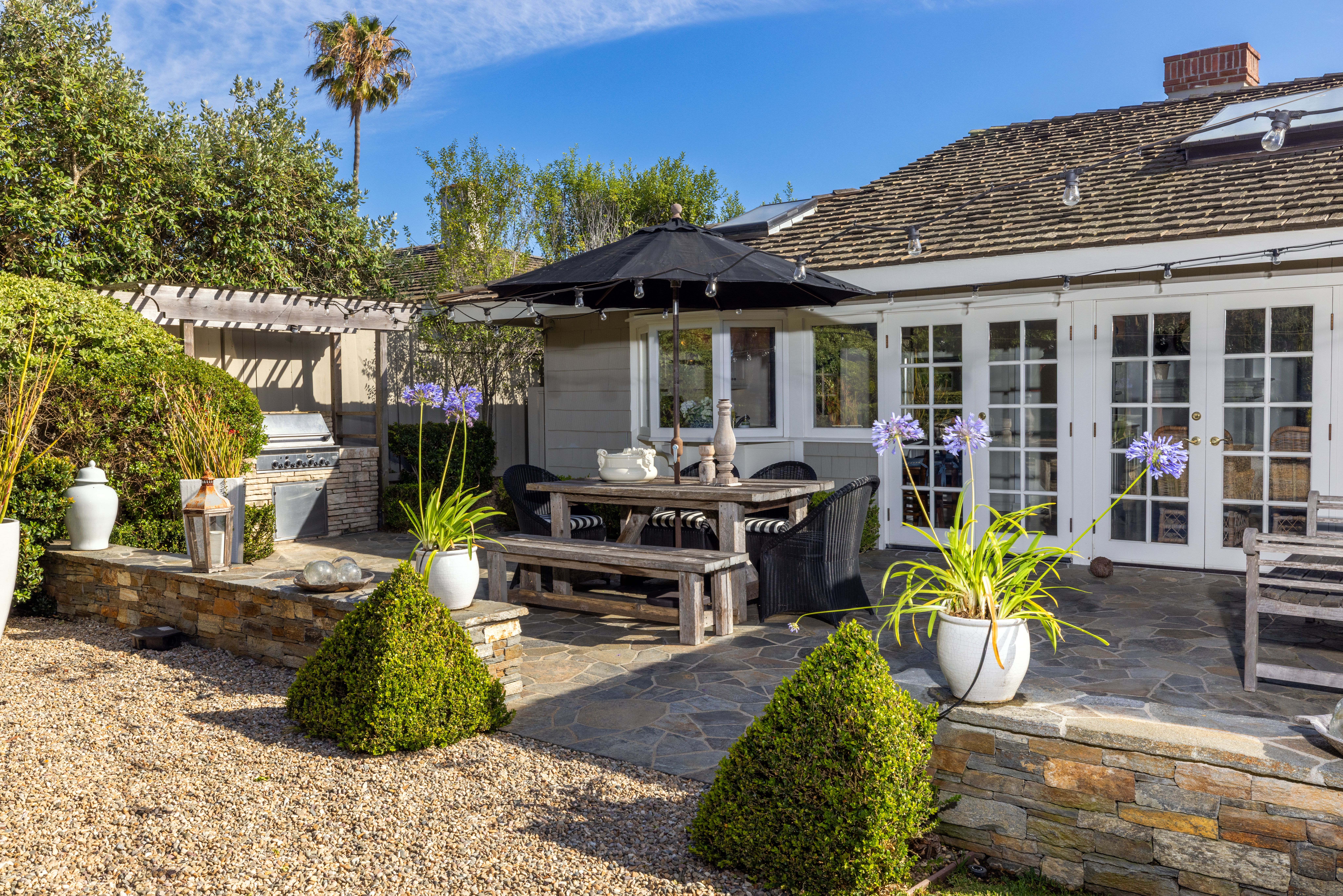 877 Sandcastle Drive 