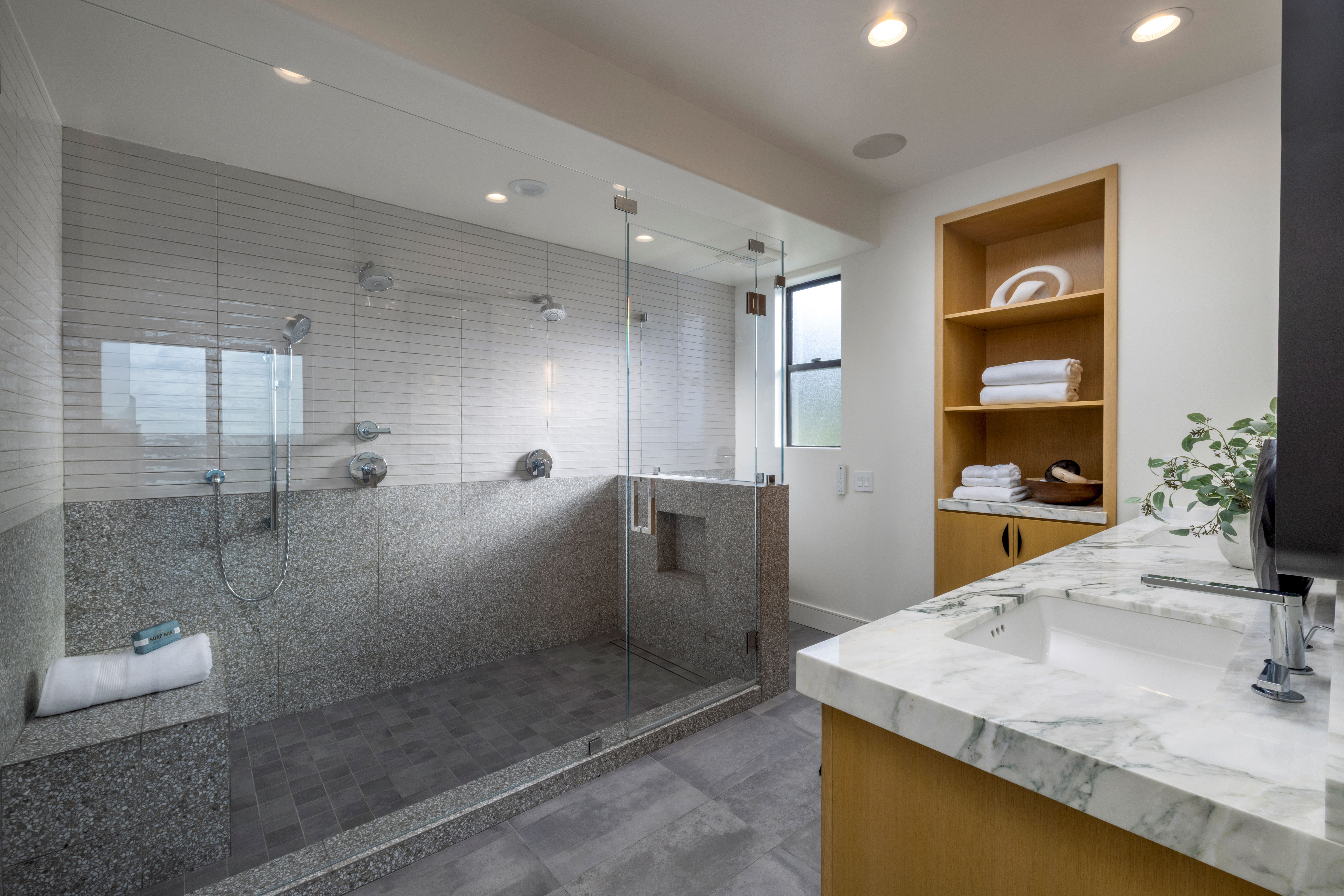 1425 Skyline Drive 