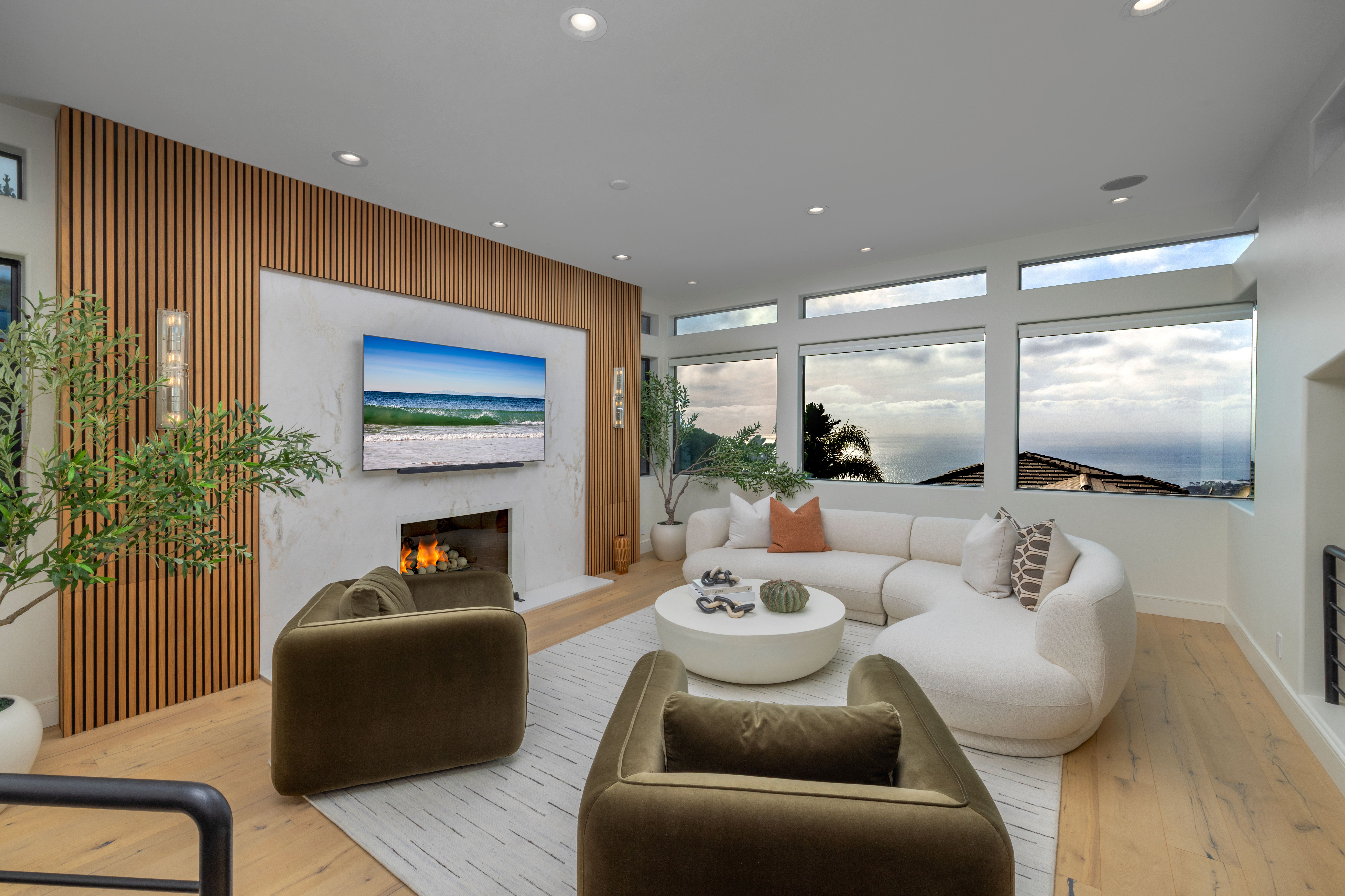 1425 Skyline Drive 