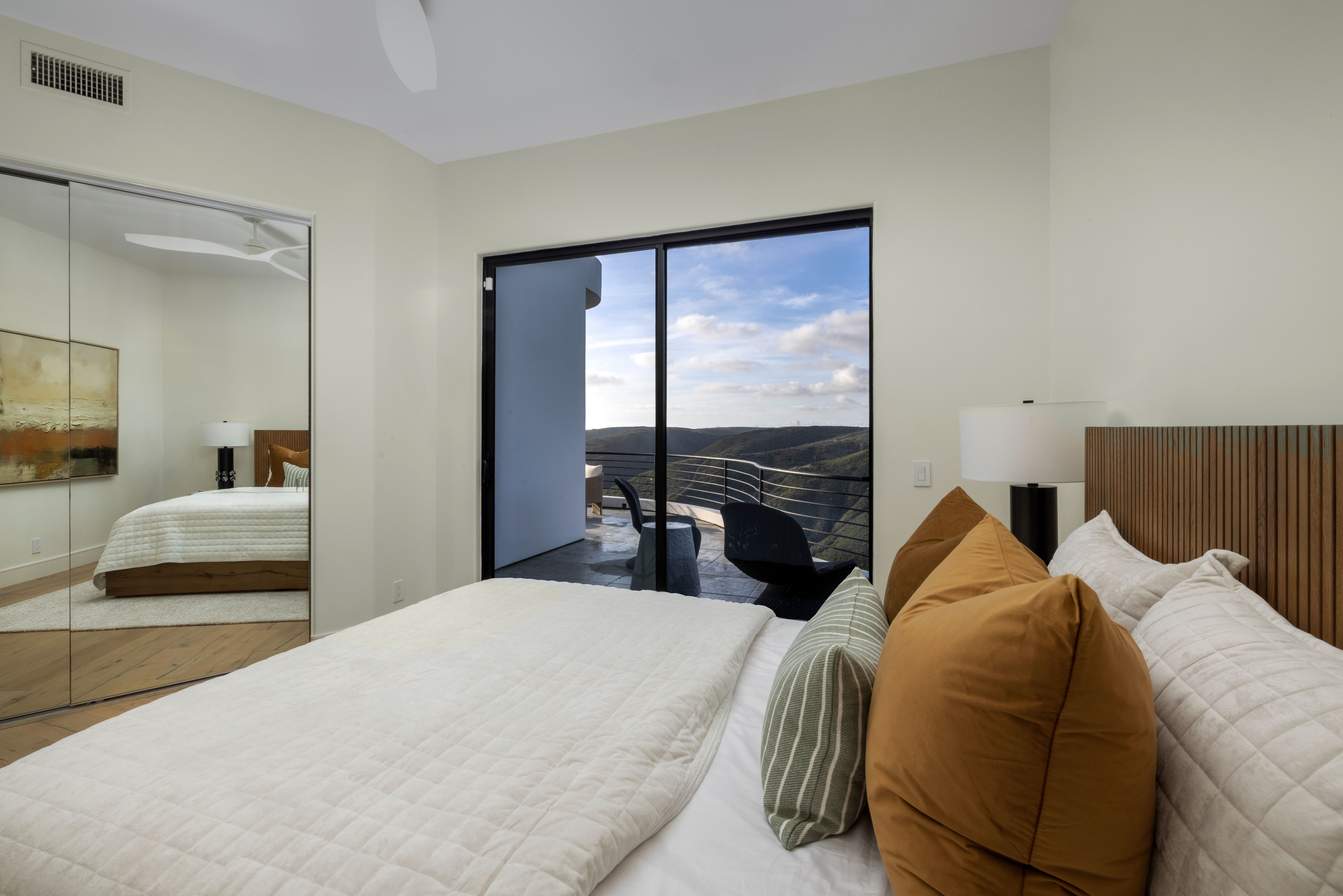 1425 Skyline Drive 