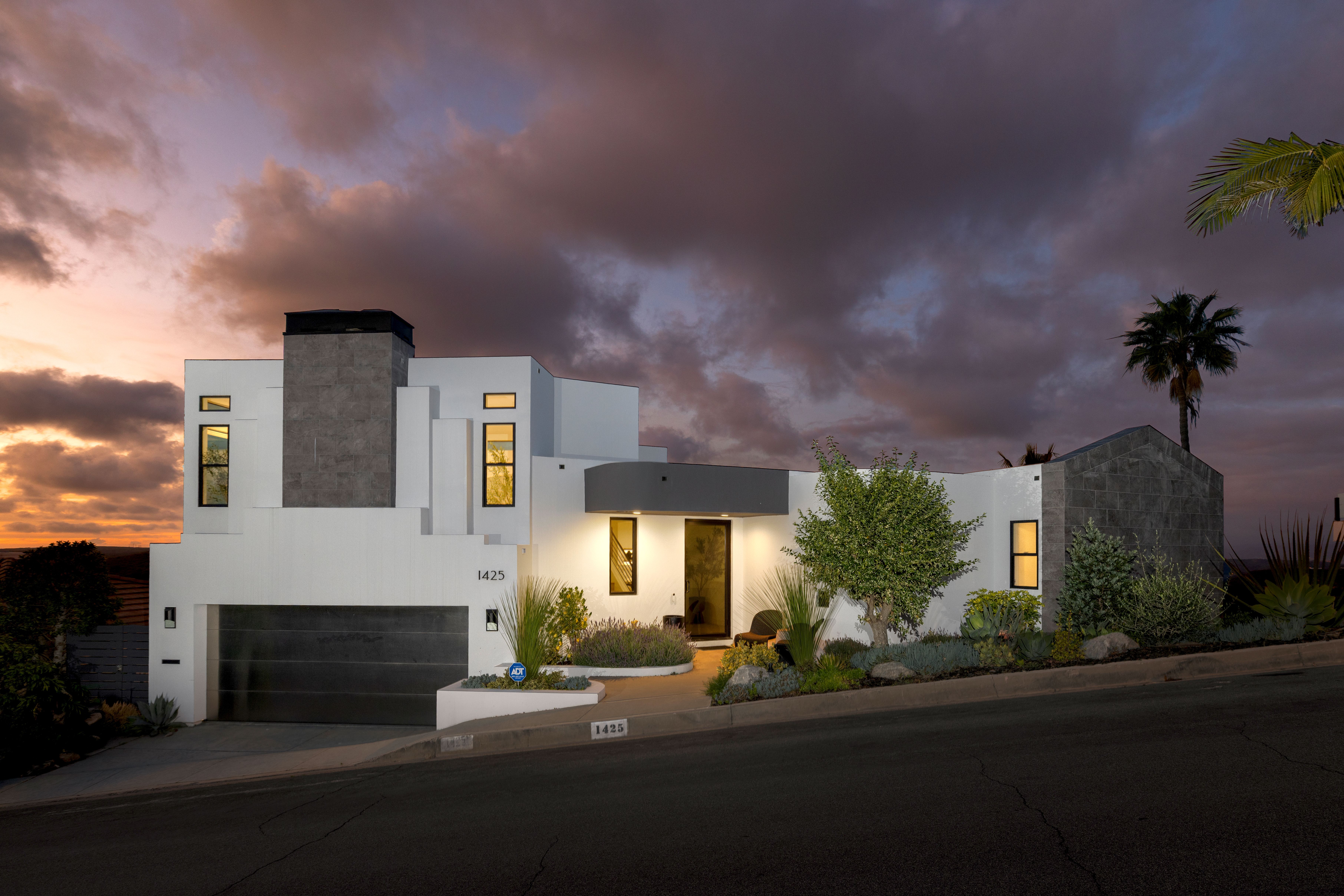 1425 Skyline Drive 