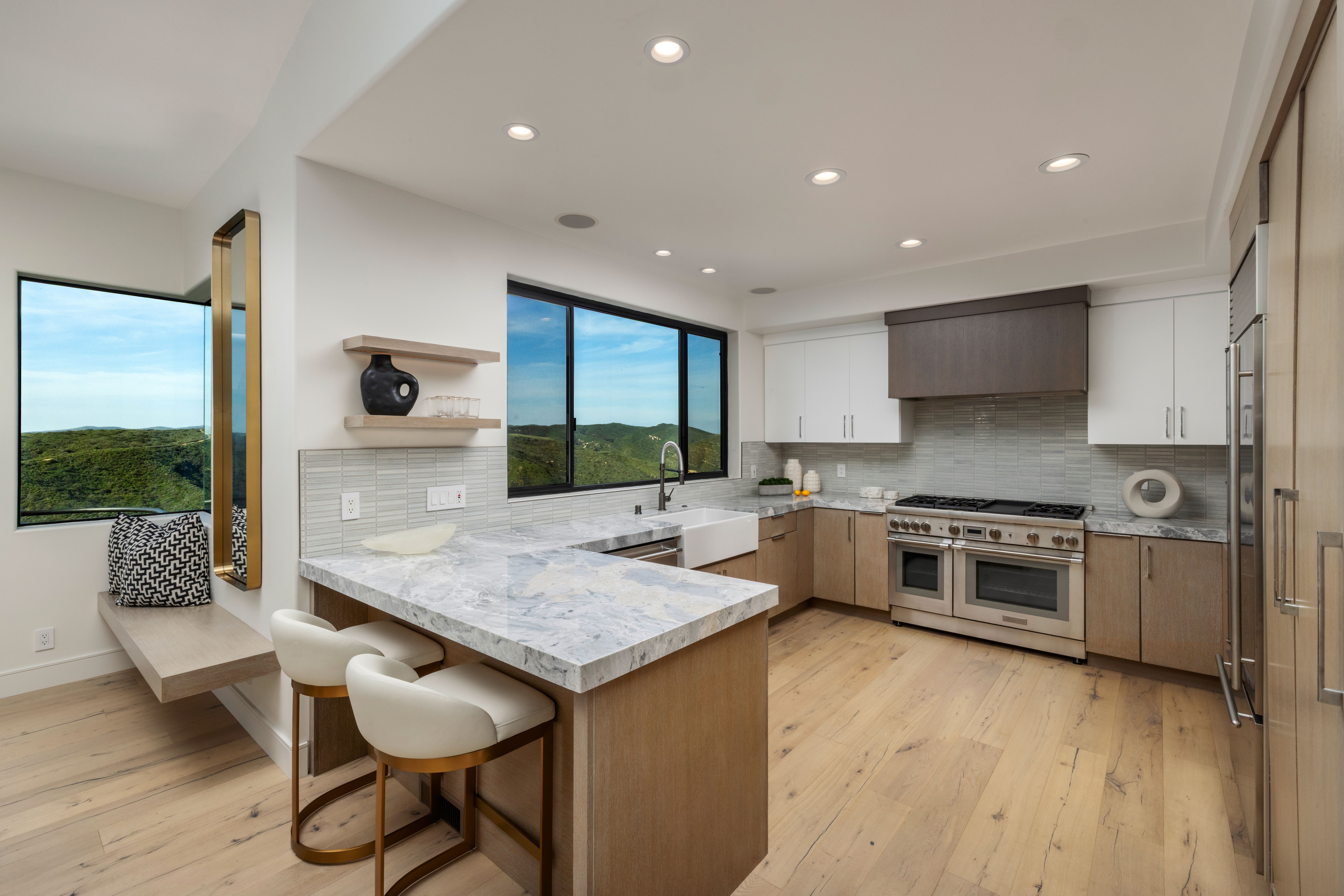1425 Skyline Drive 