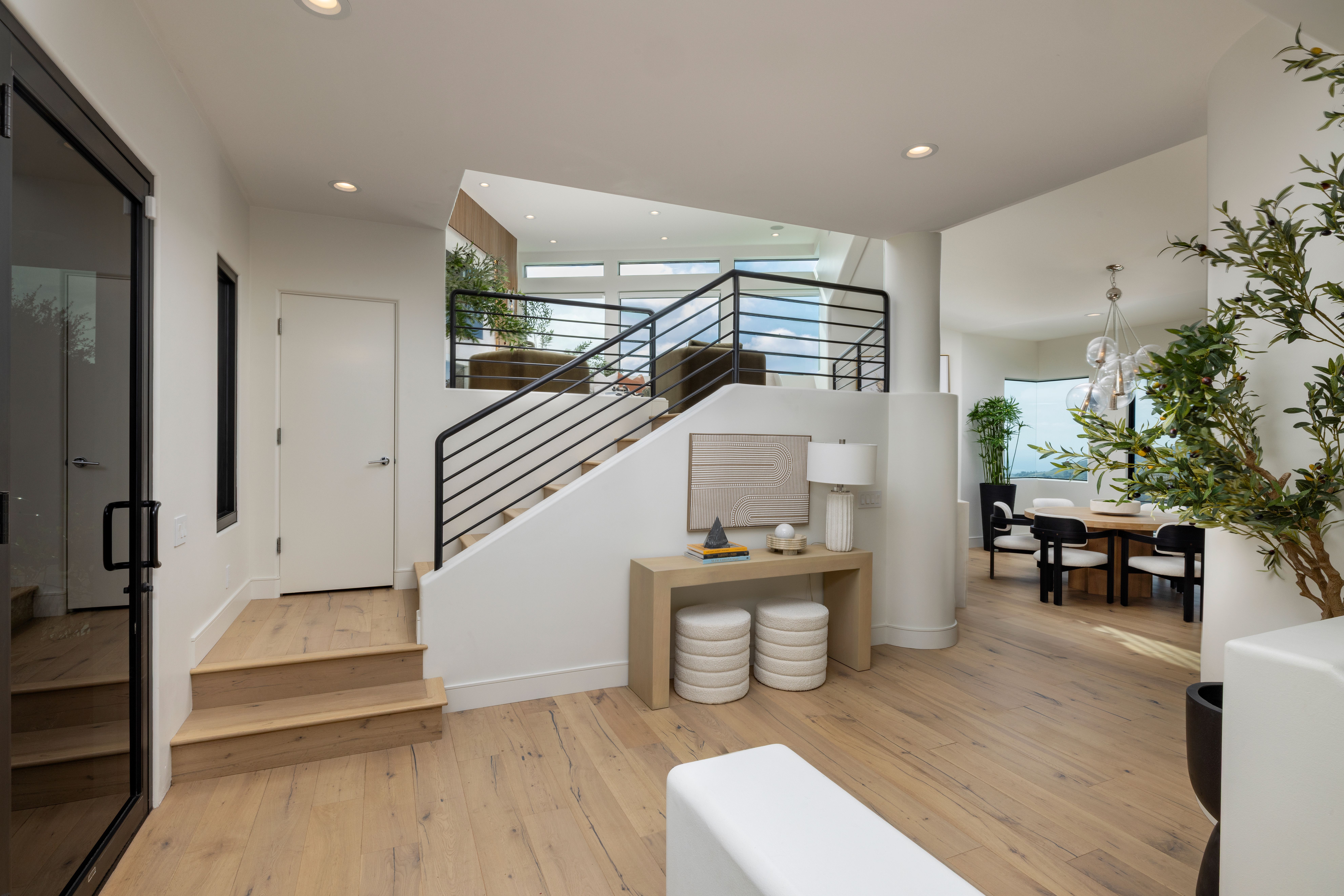 1425 Skyline Drive 