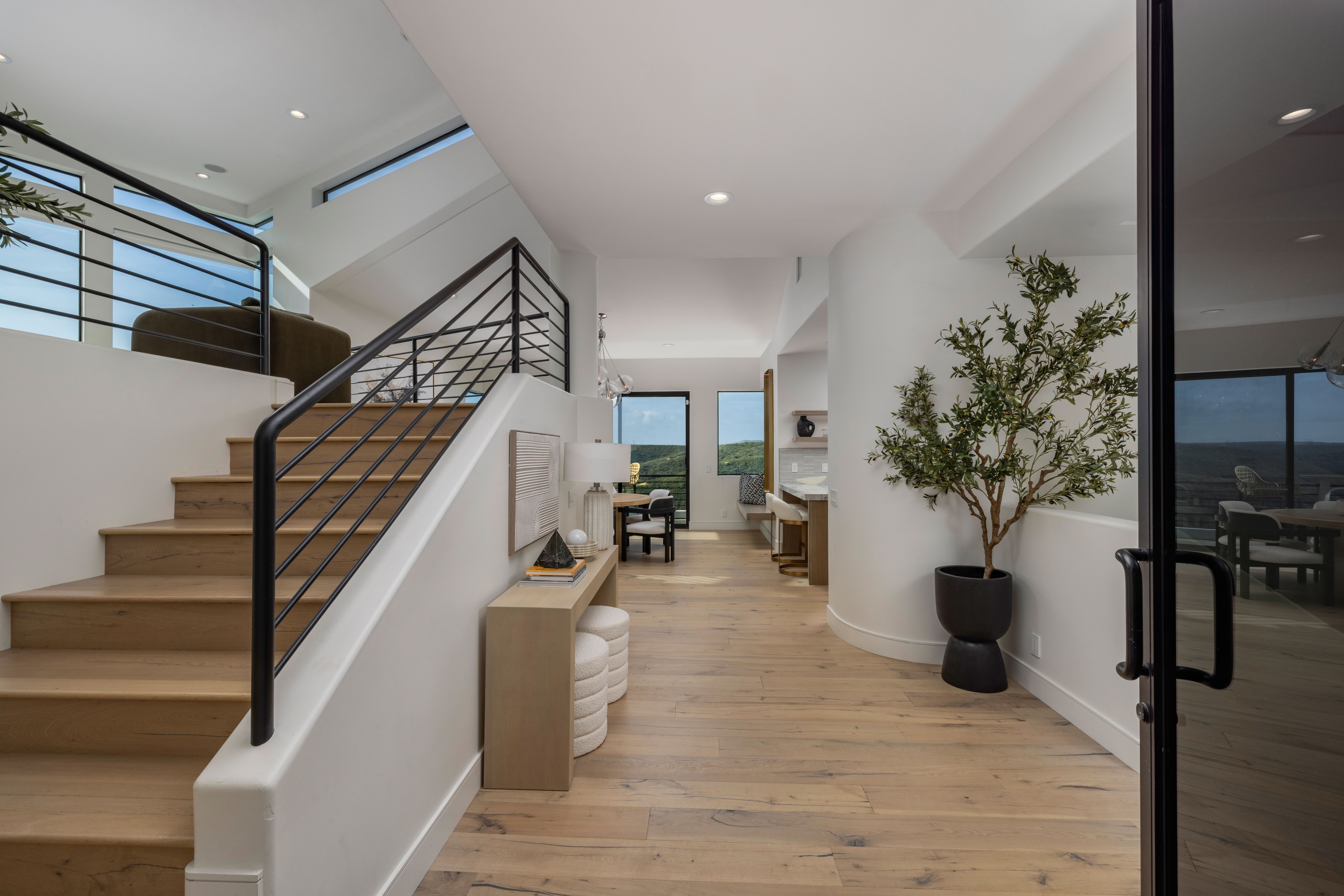 1425 Skyline Drive 