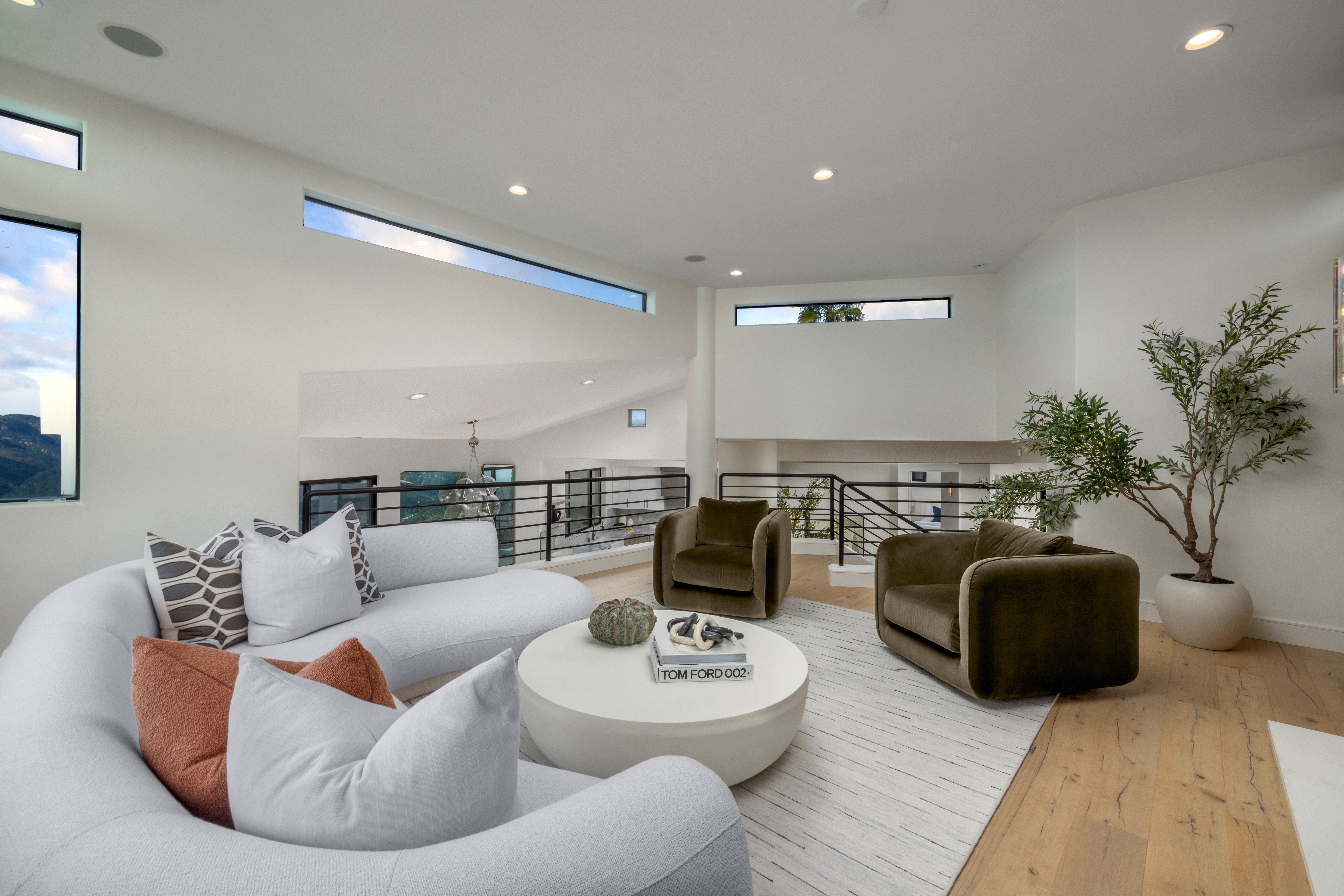 1425 Skyline Drive 