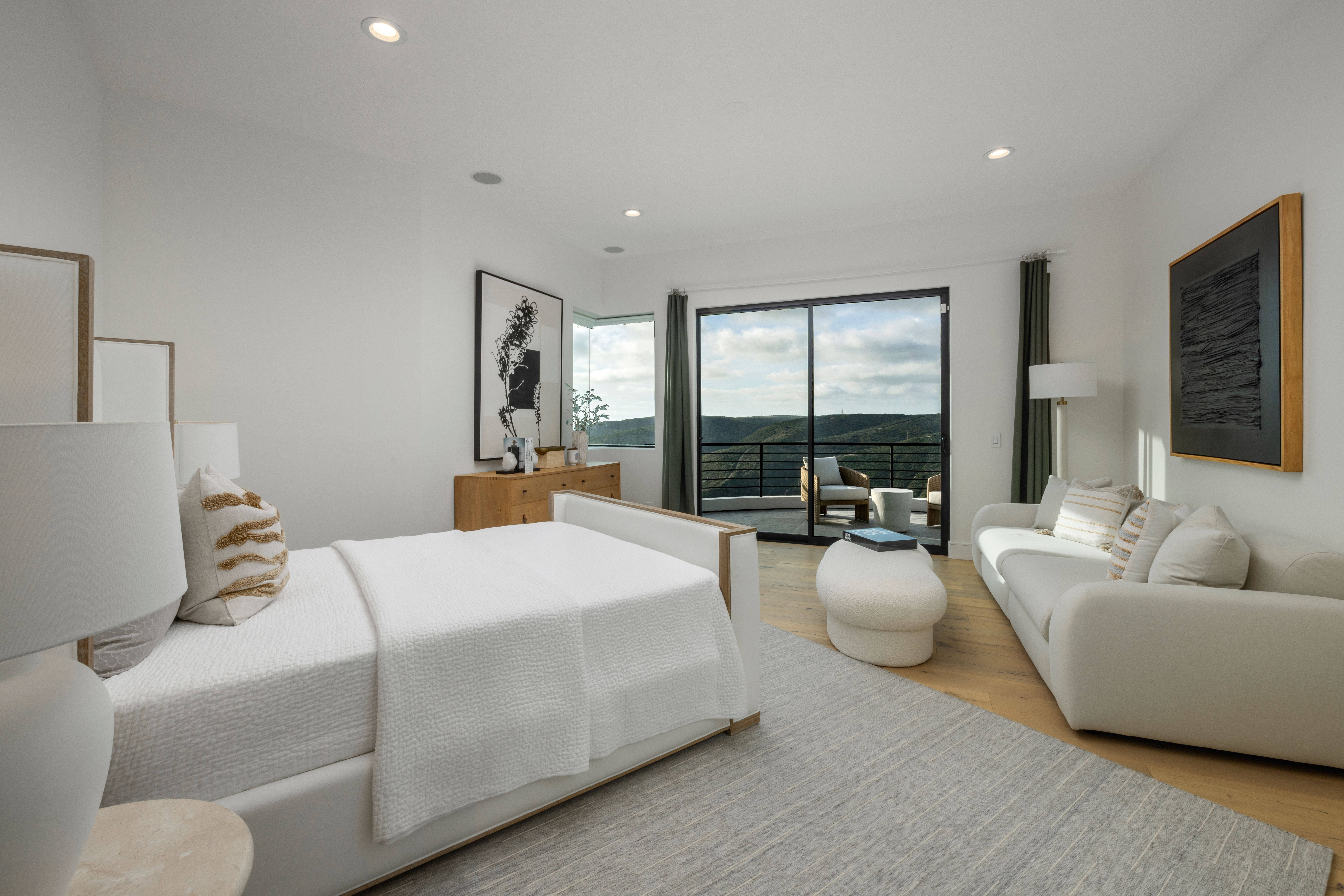 1425 Skyline Drive 