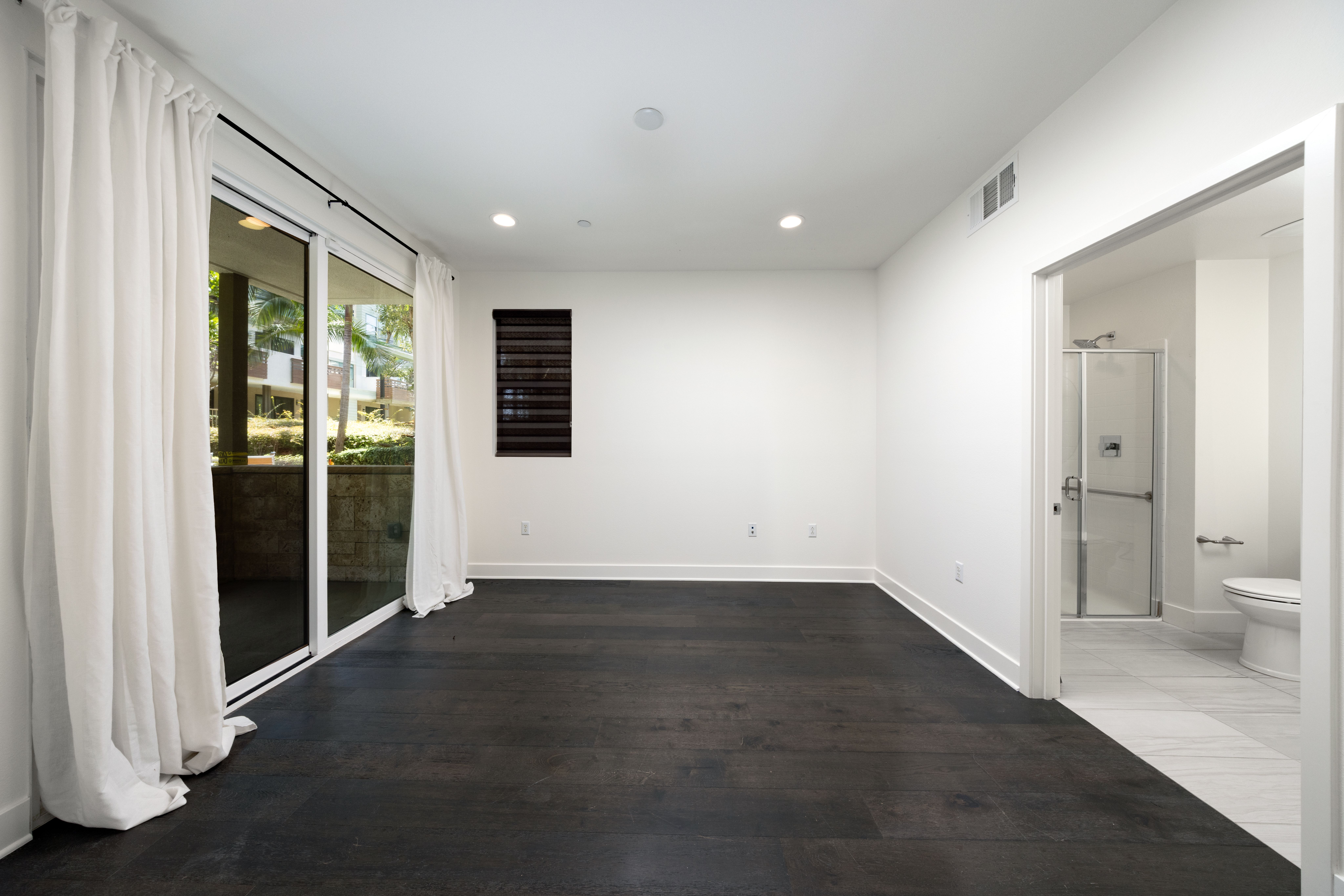 1675 Grand View 