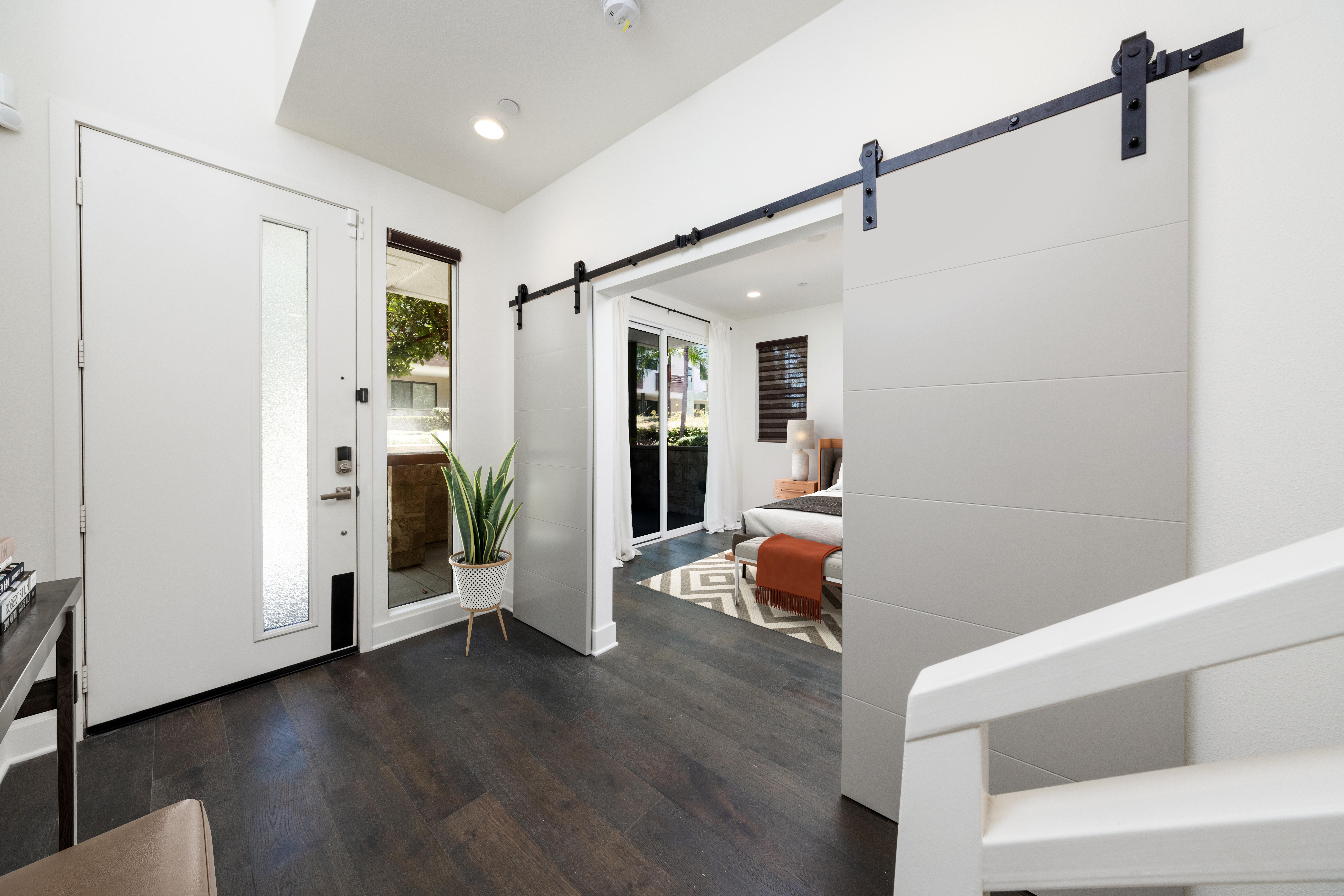 1675 Grand View 