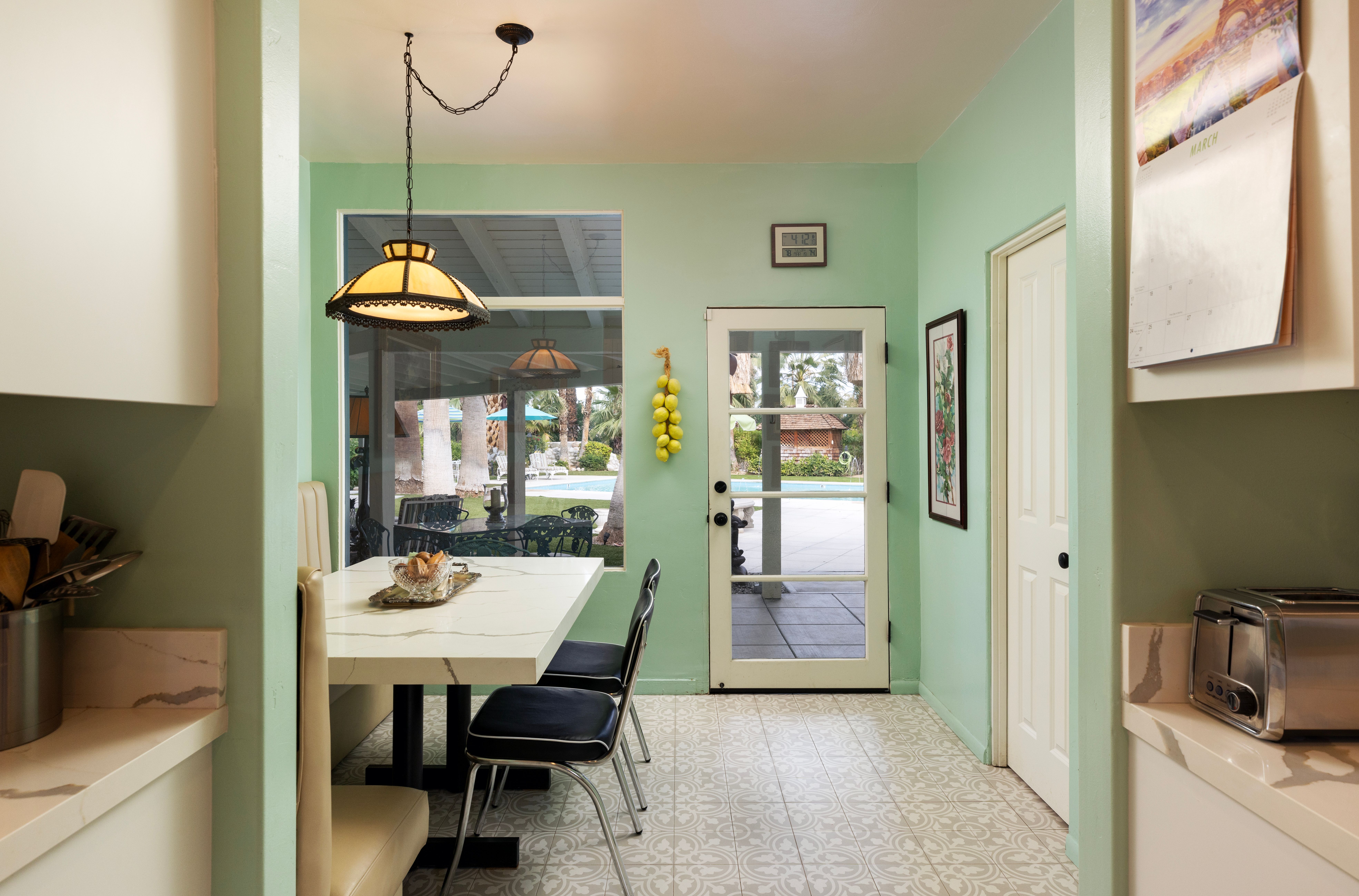608 South Indian Trail 