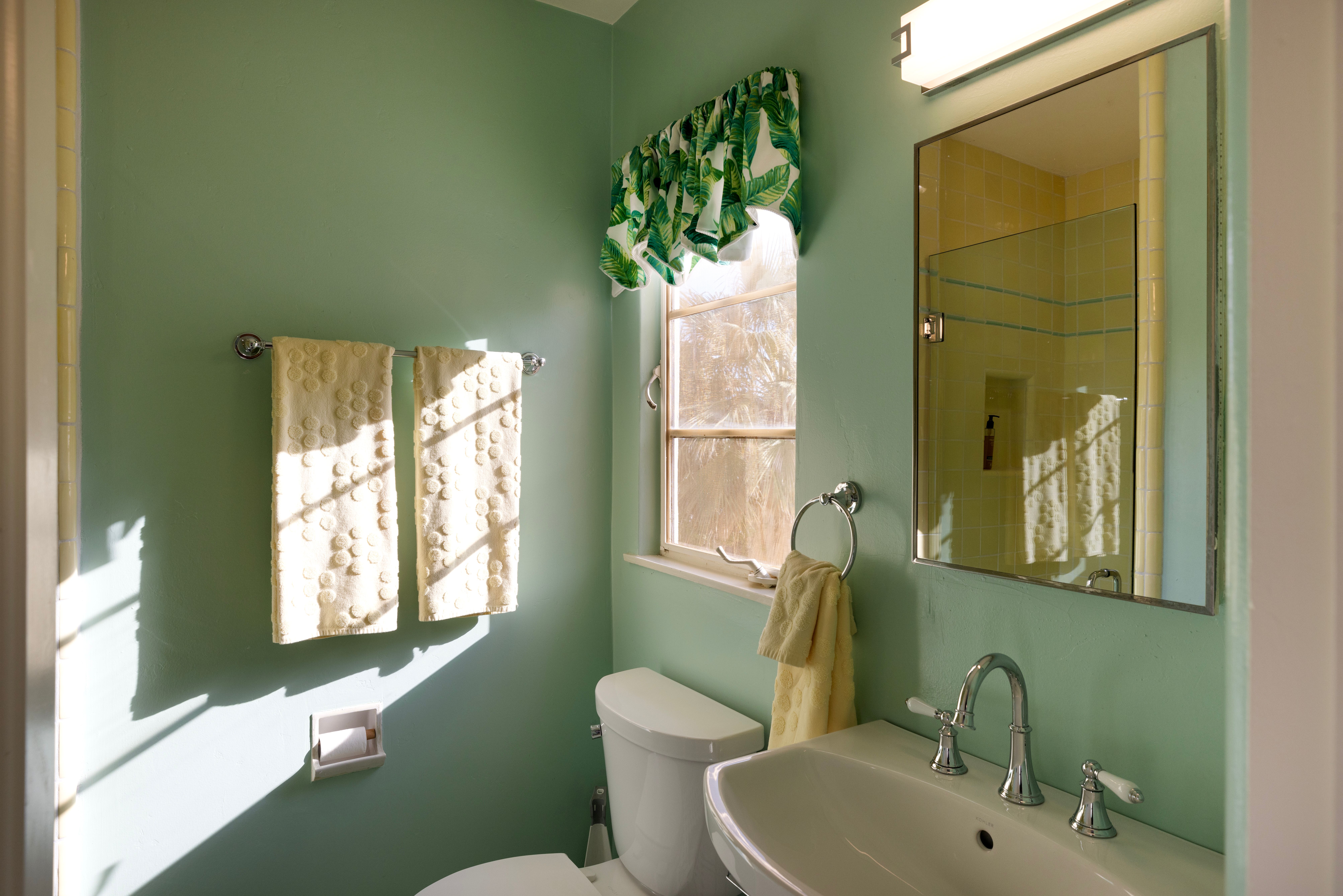608 South Indian Trail 