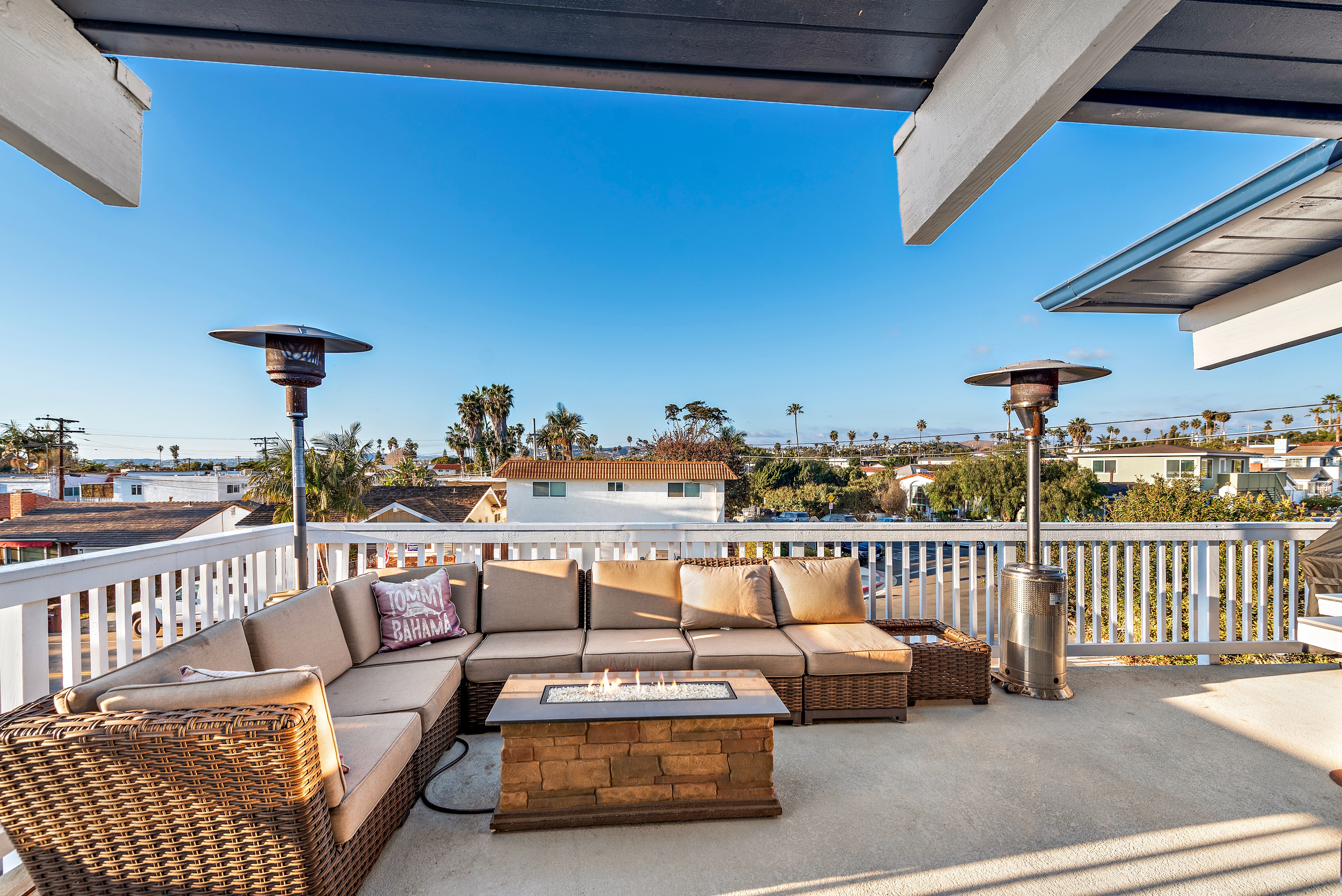 205 West Mariposa 