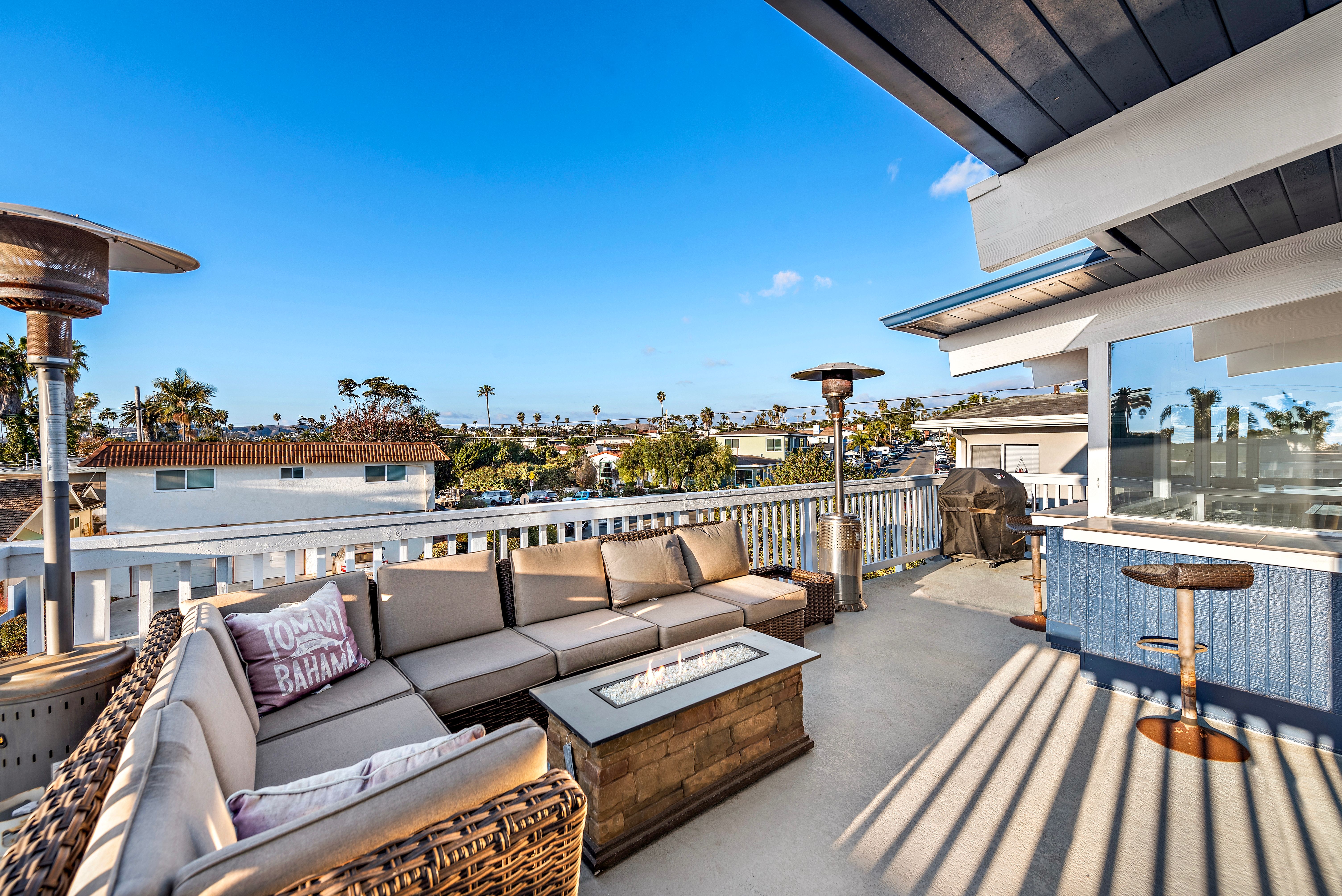 205 West Mariposa 