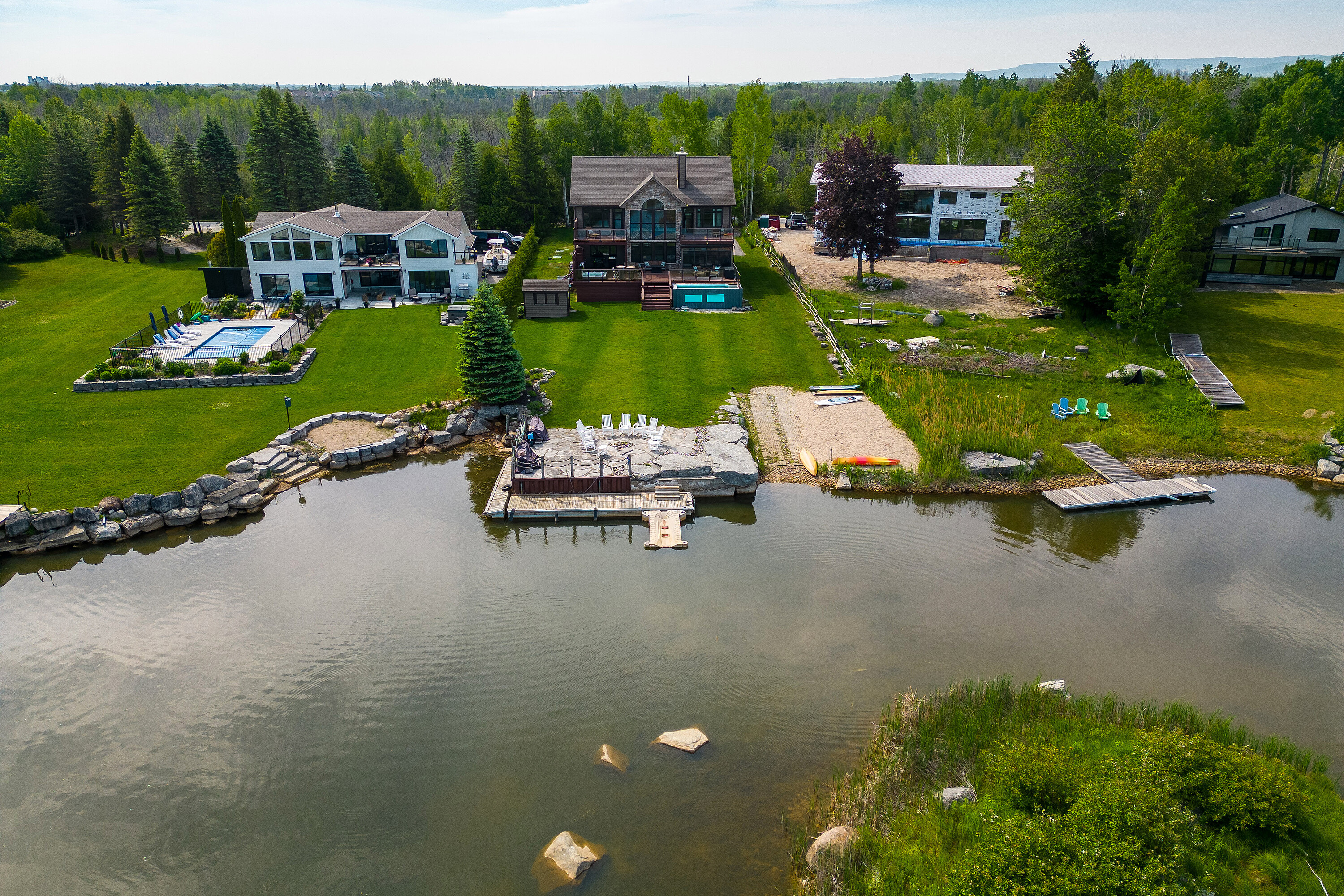 156 Bartlett Blvd