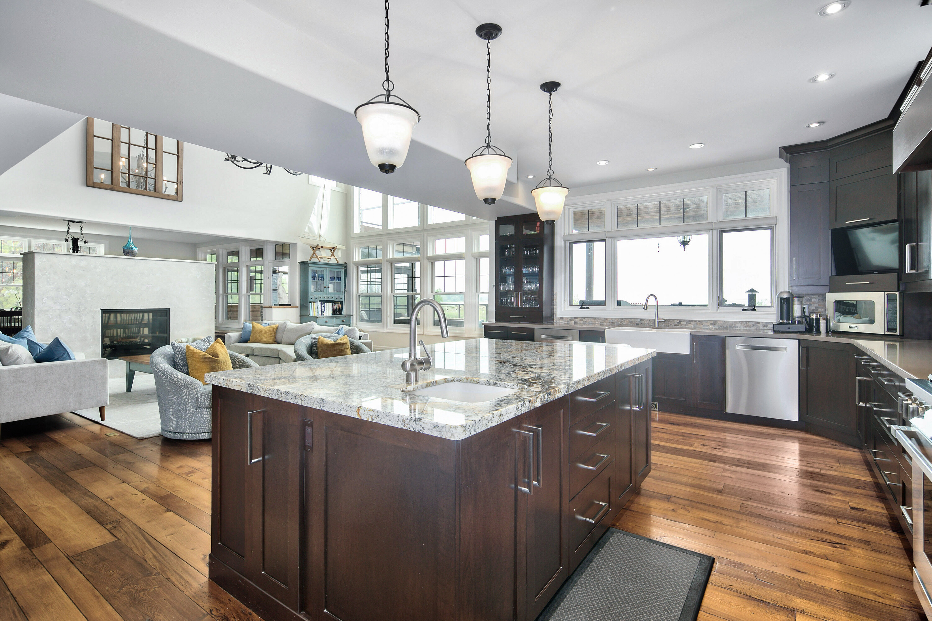 156 Bartlett Blvd