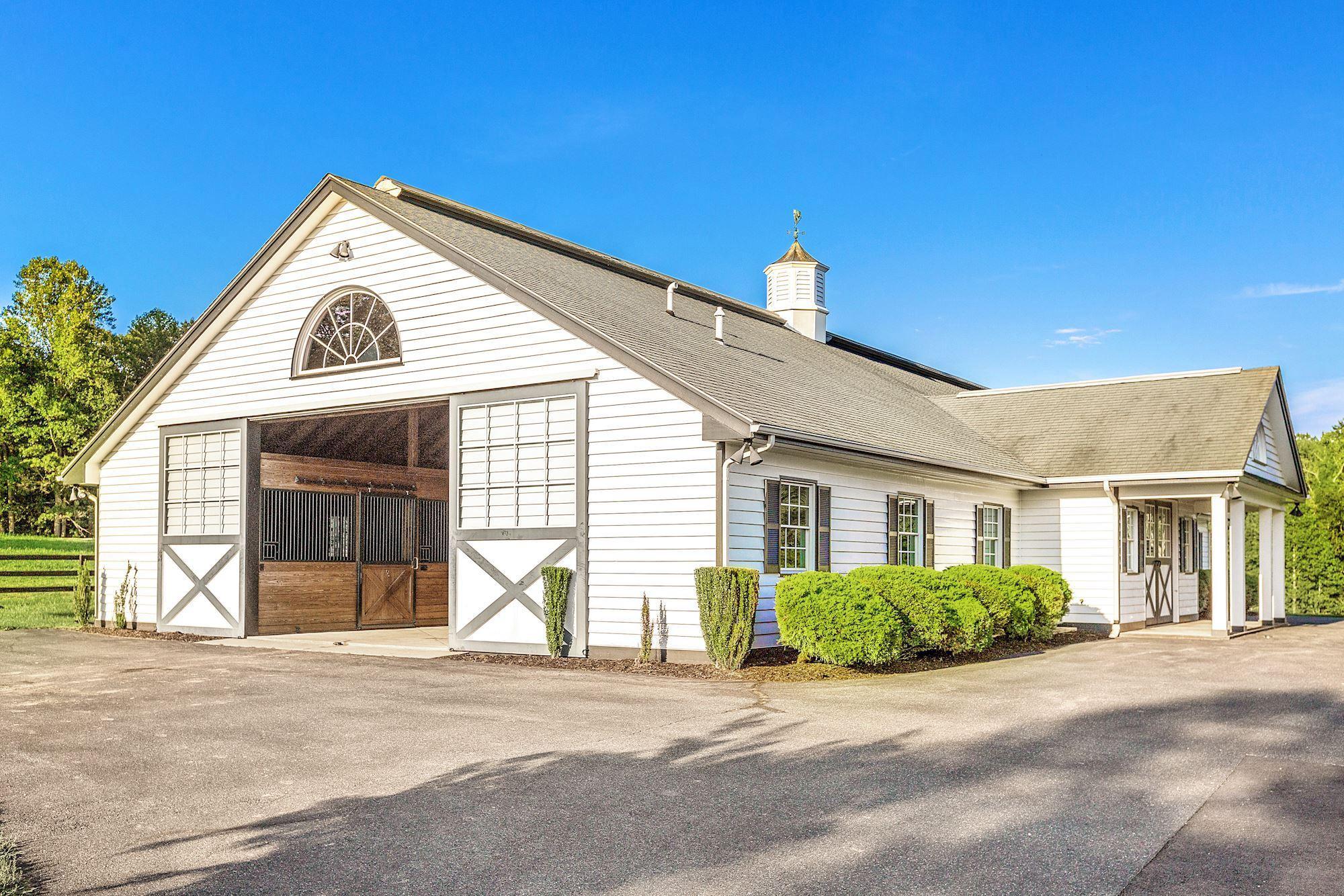 510 Mount Pleasant Farm Road, Scottsville, VA