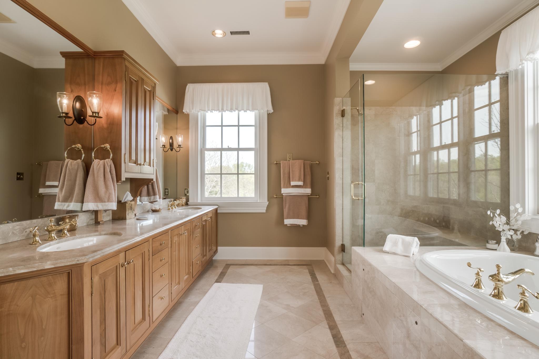 6887 Blenheim Road, Scottsville, VA