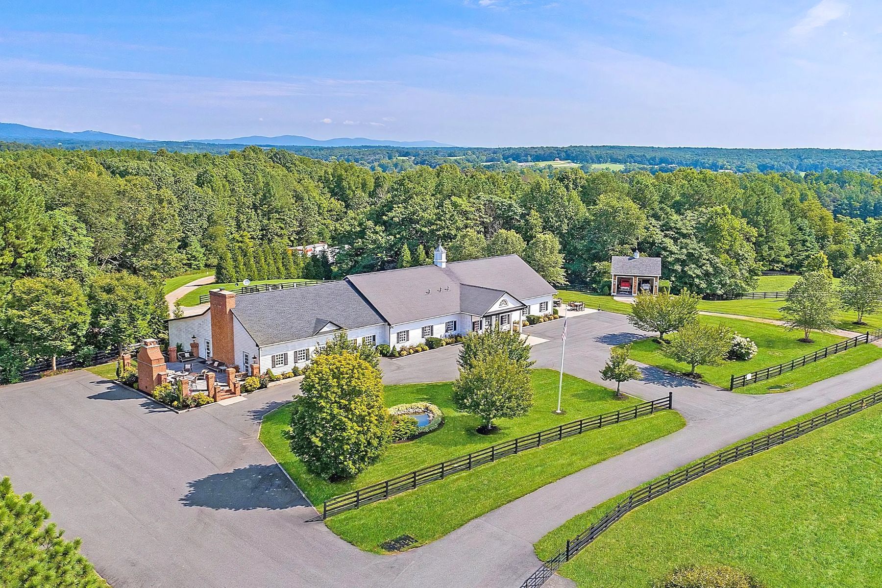 6887 Blenheim Road, Scottsville, VA