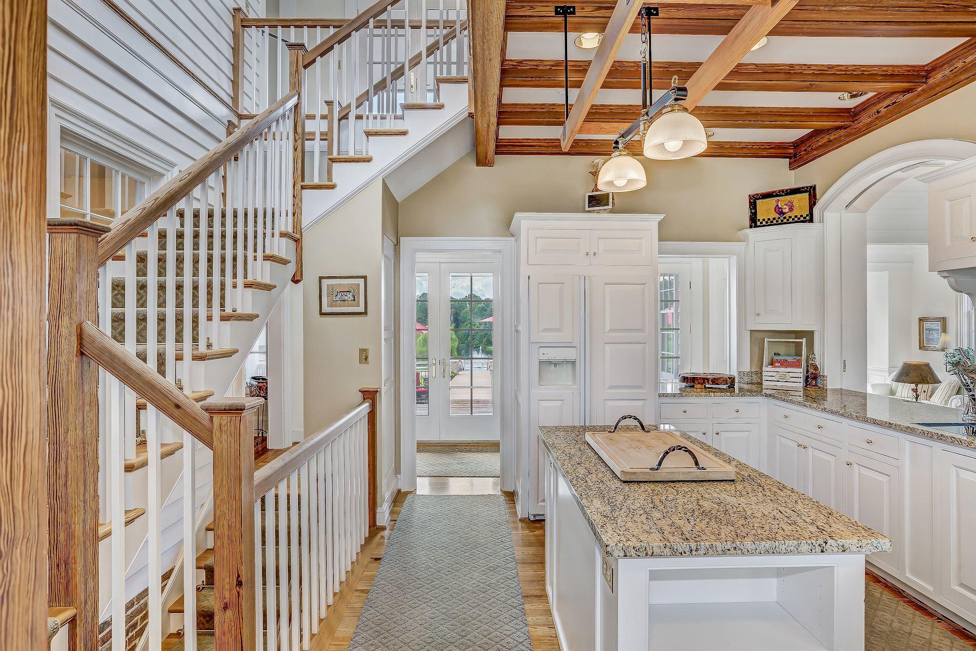 6887 Blenheim Road, Scottsville, VA