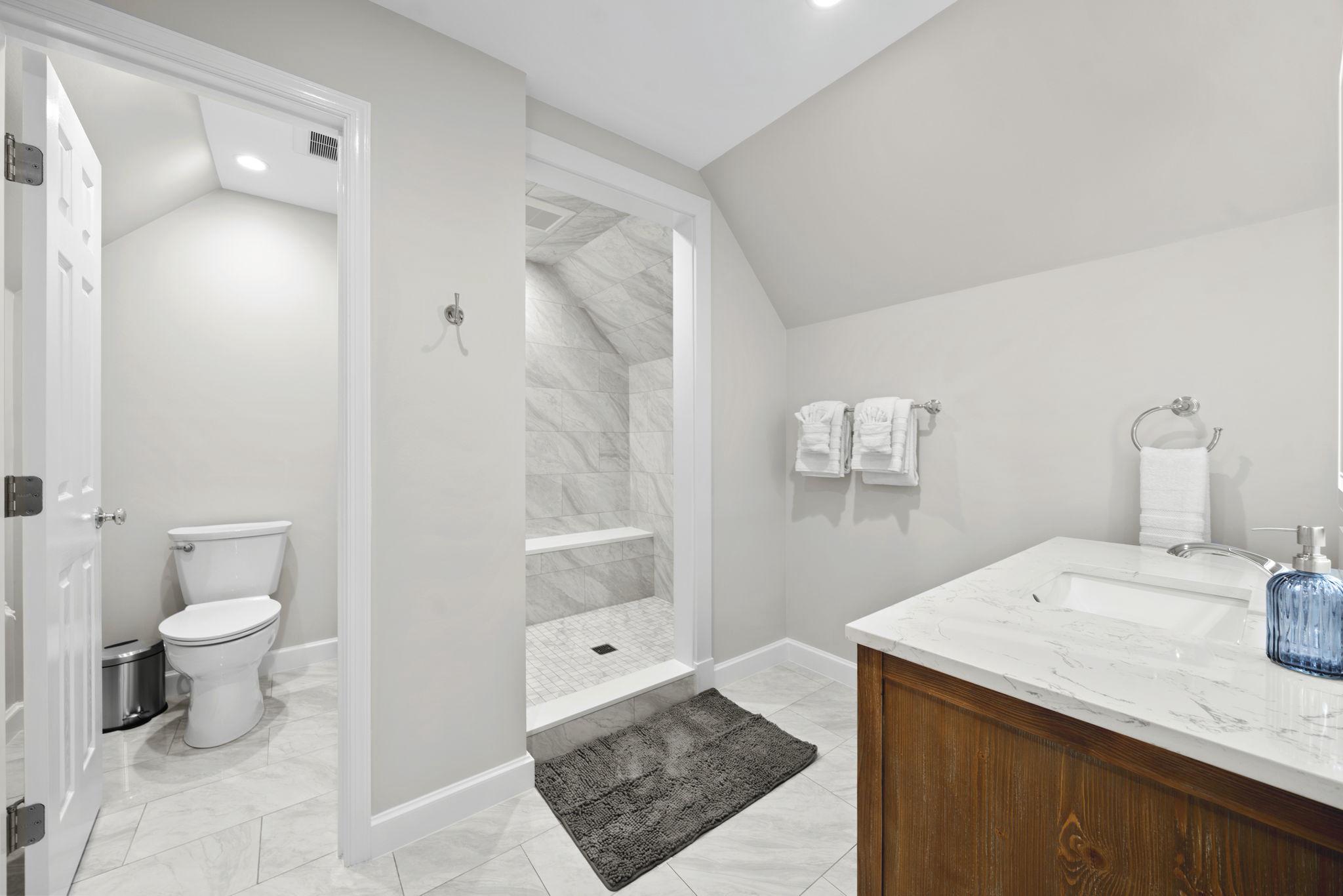 6887 Blenheim Road, Scottsville, VA
