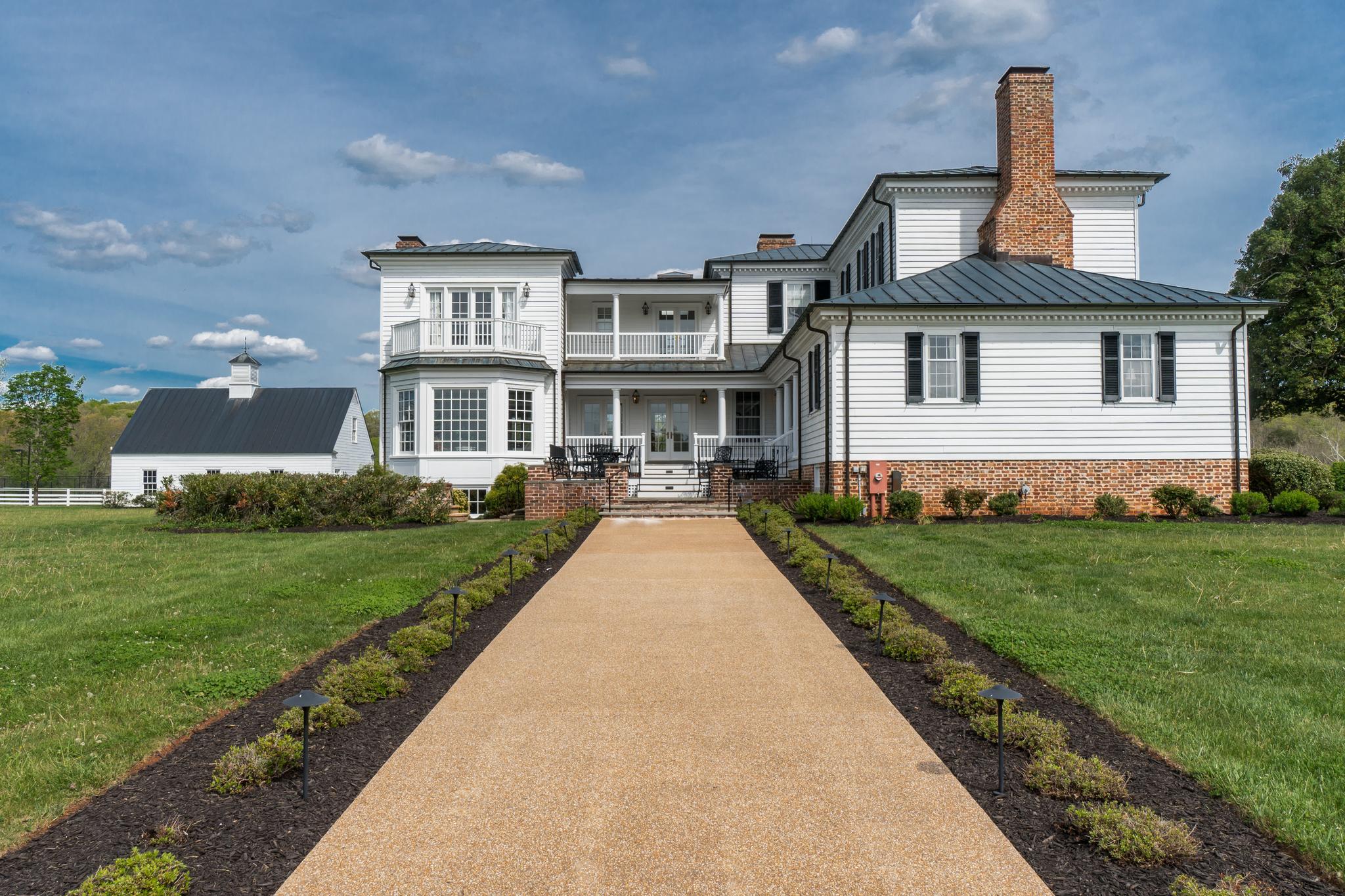 6887 Blenheim Road, Scottsville, VA