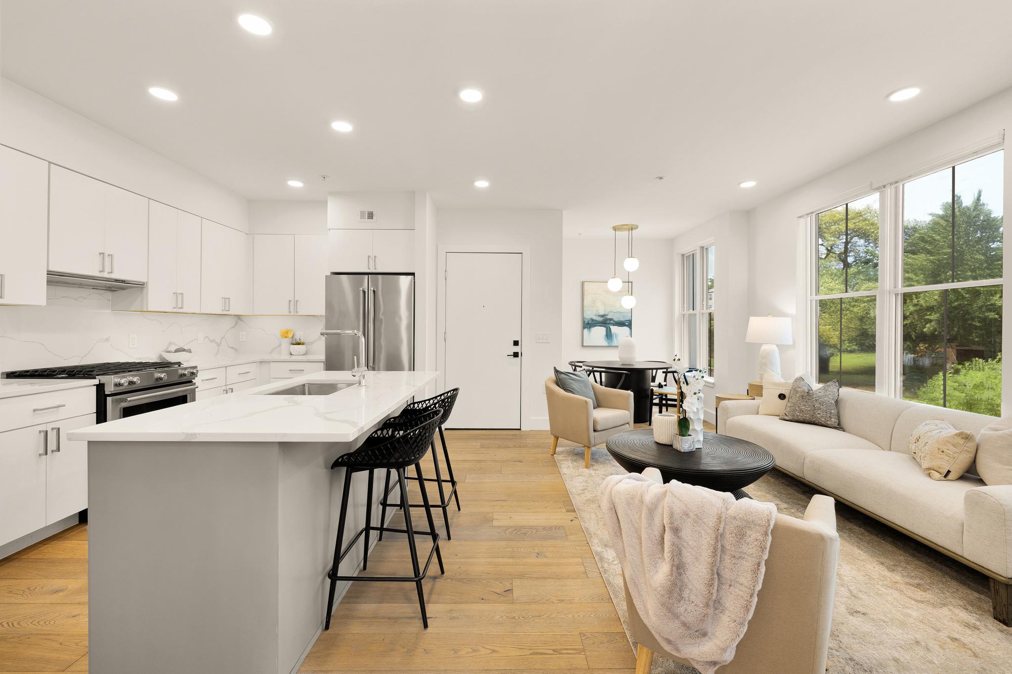 1245 N Pierce Street Unit# 4