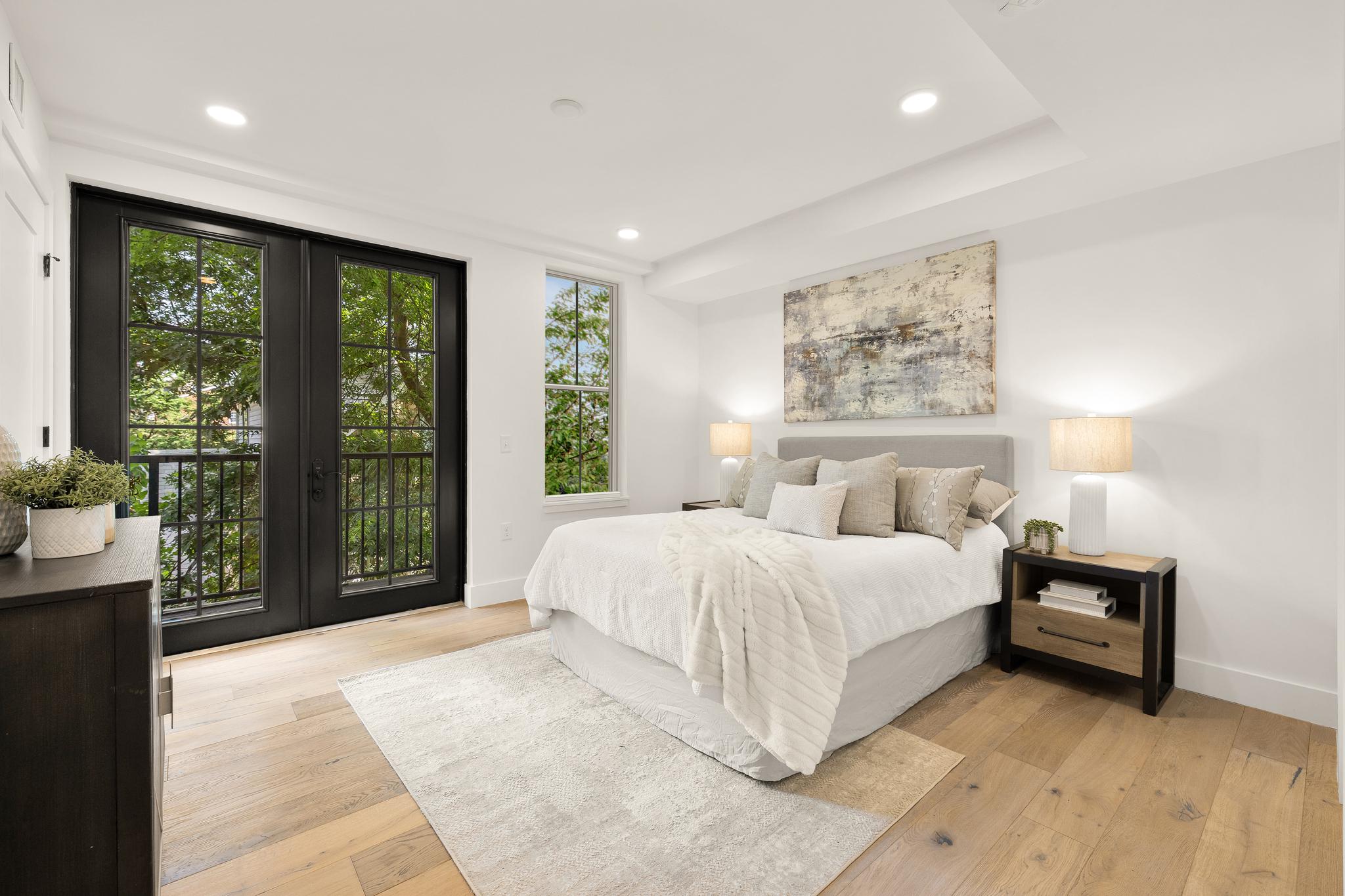 1245 N Pierce Street Unit# 4