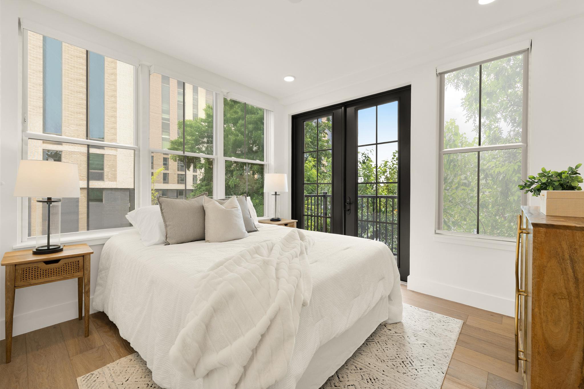 1245 N Pierce Street Unit# 4