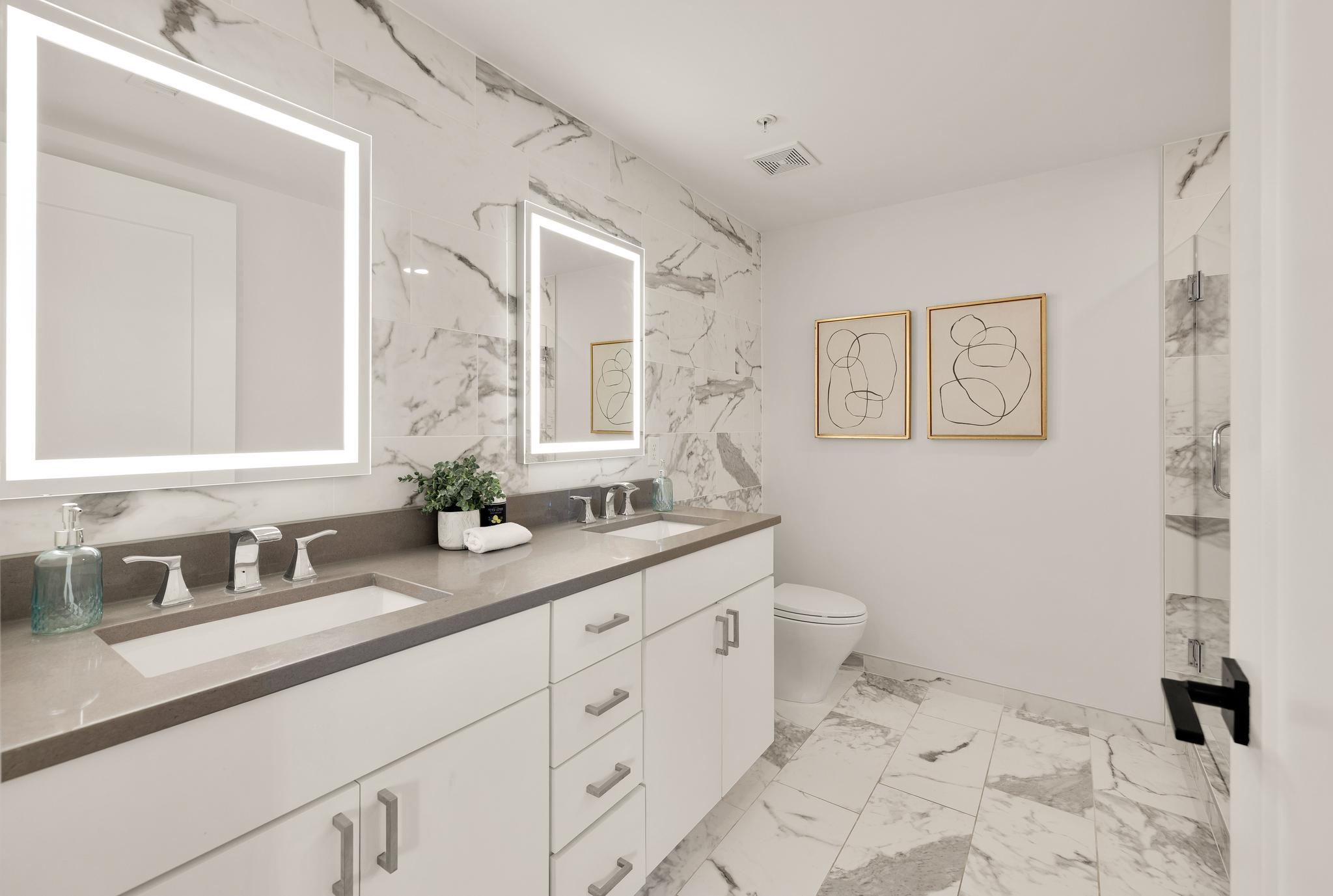 1245 N Pierce Street Unit# 4