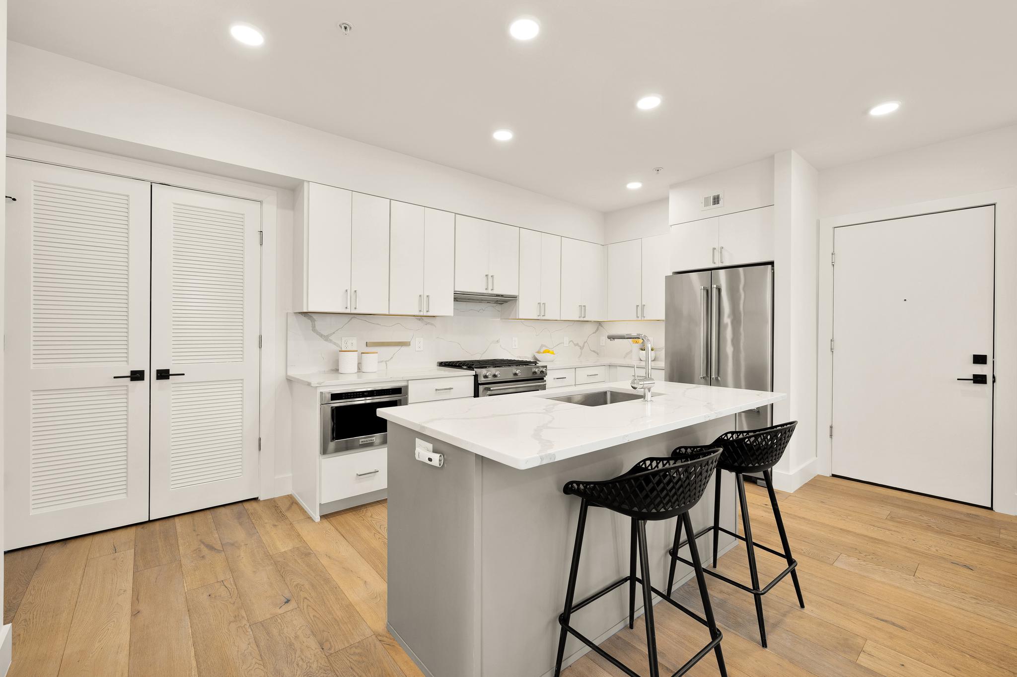1245 N Pierce Street Unit# 4