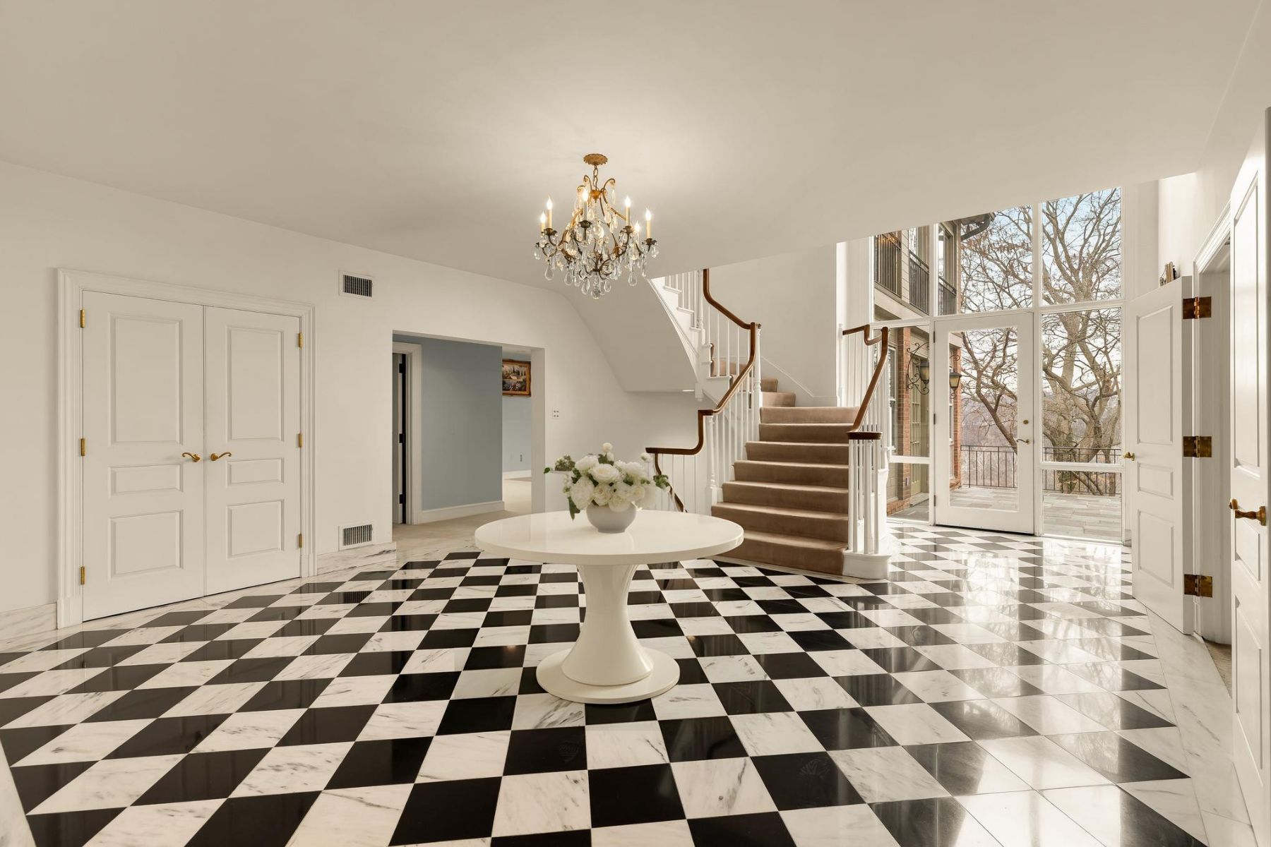 221 Chain Bridge Road