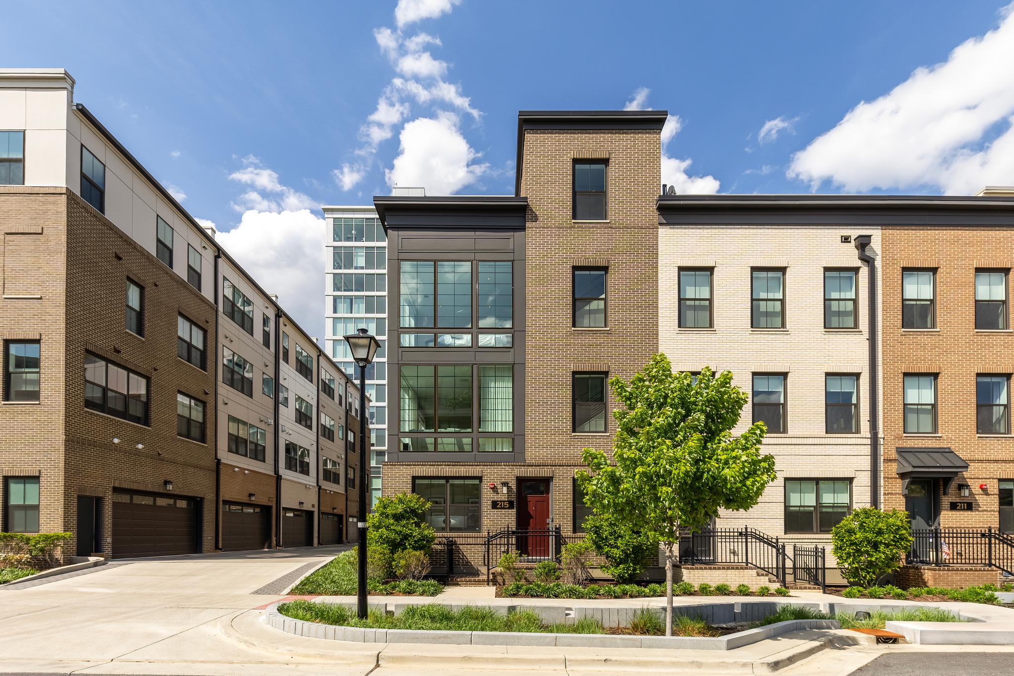215 Montgomery Street 