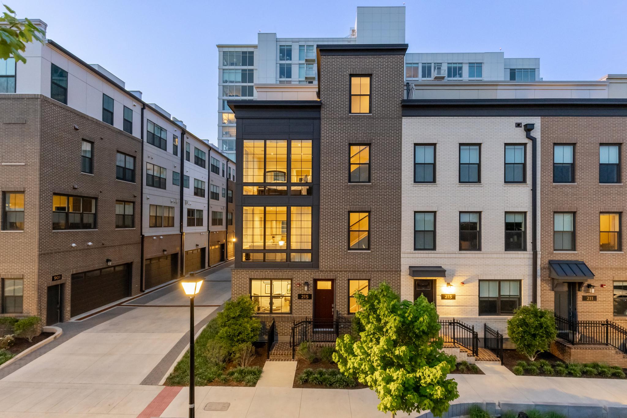 215 Montgomery Street 
