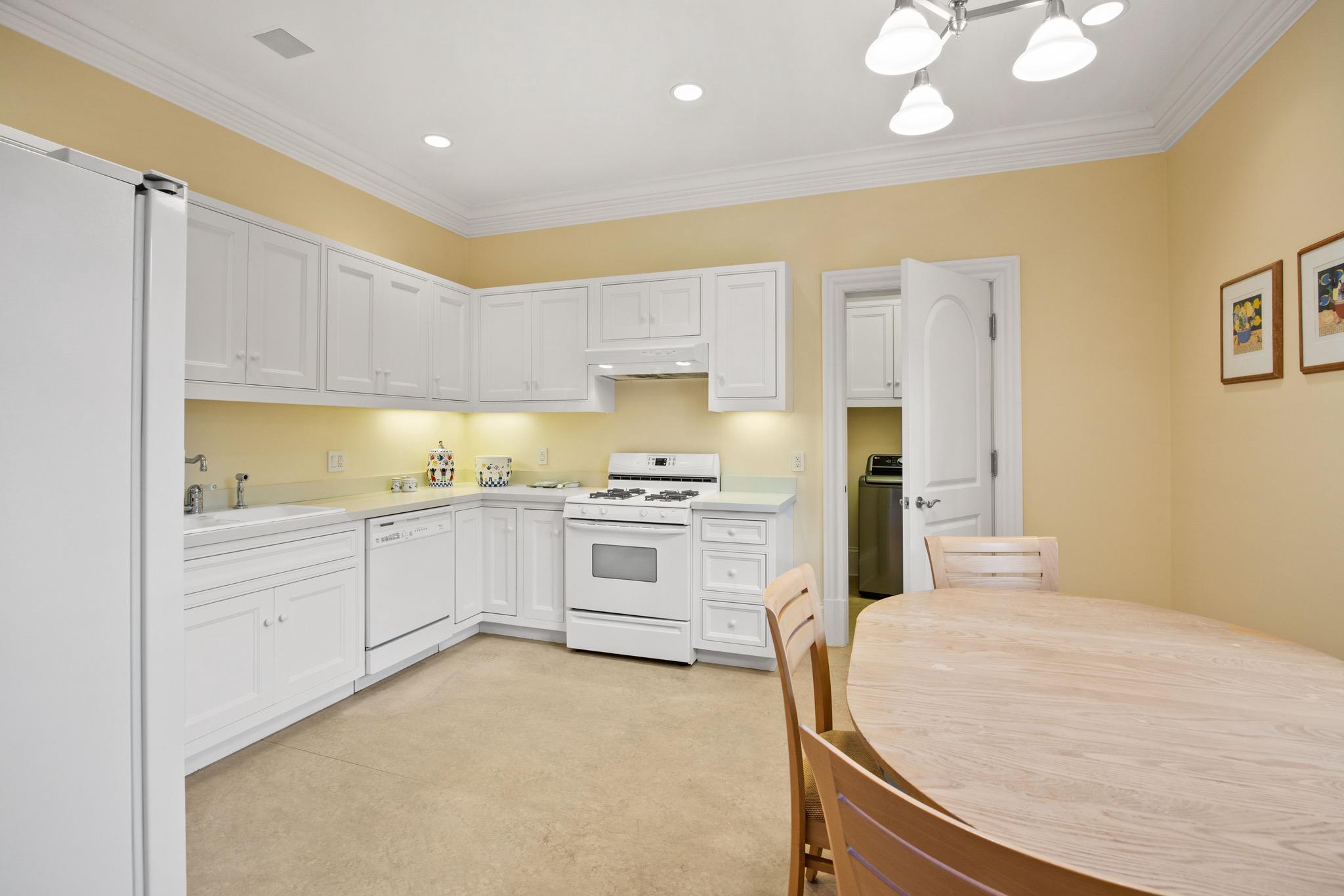 9351 Cornwell Farm Dr 