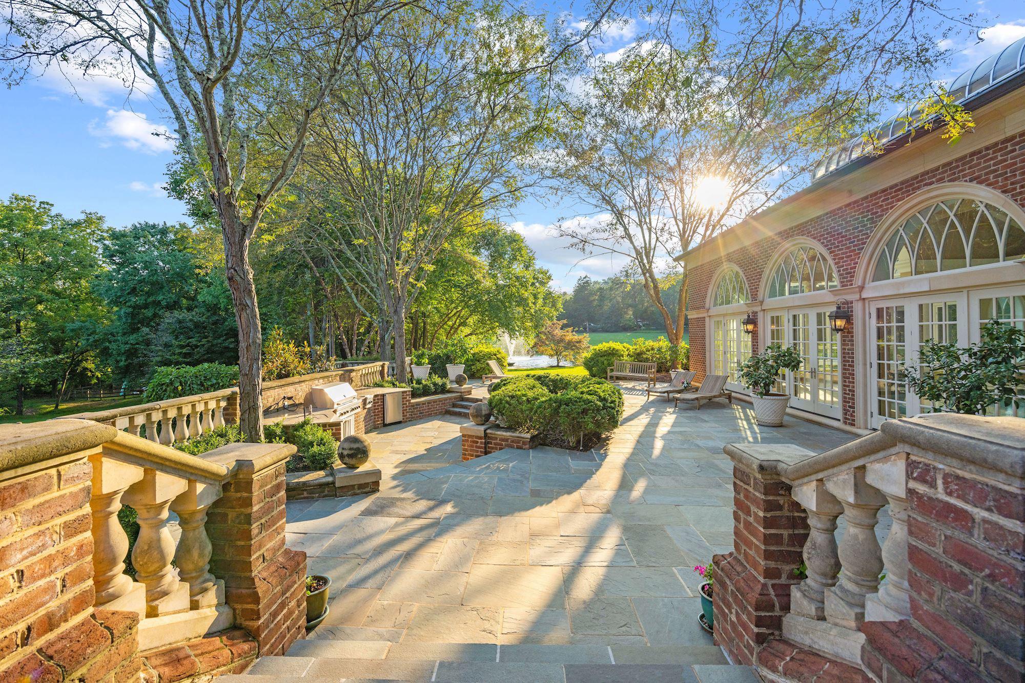 9351 Cornwell Farm Dr 