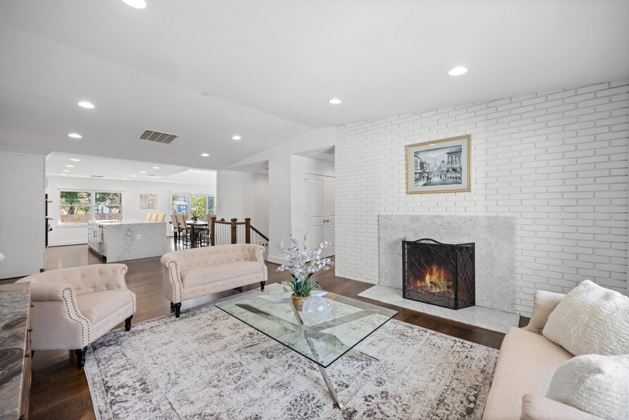 3031 Manor Road 