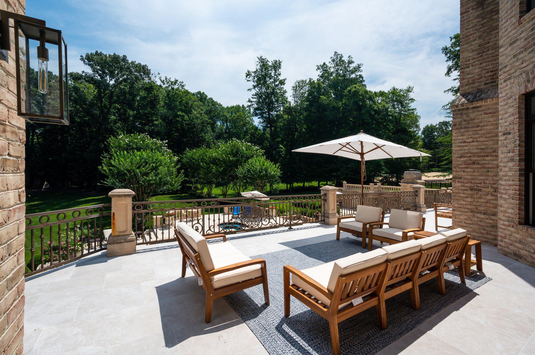633 River Bend Road 