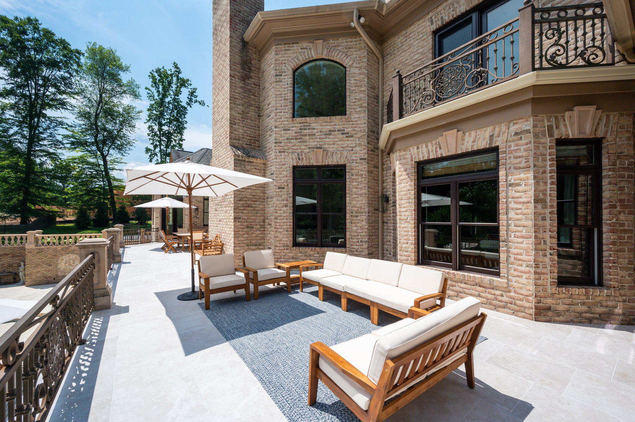 633 River Bend Road 
